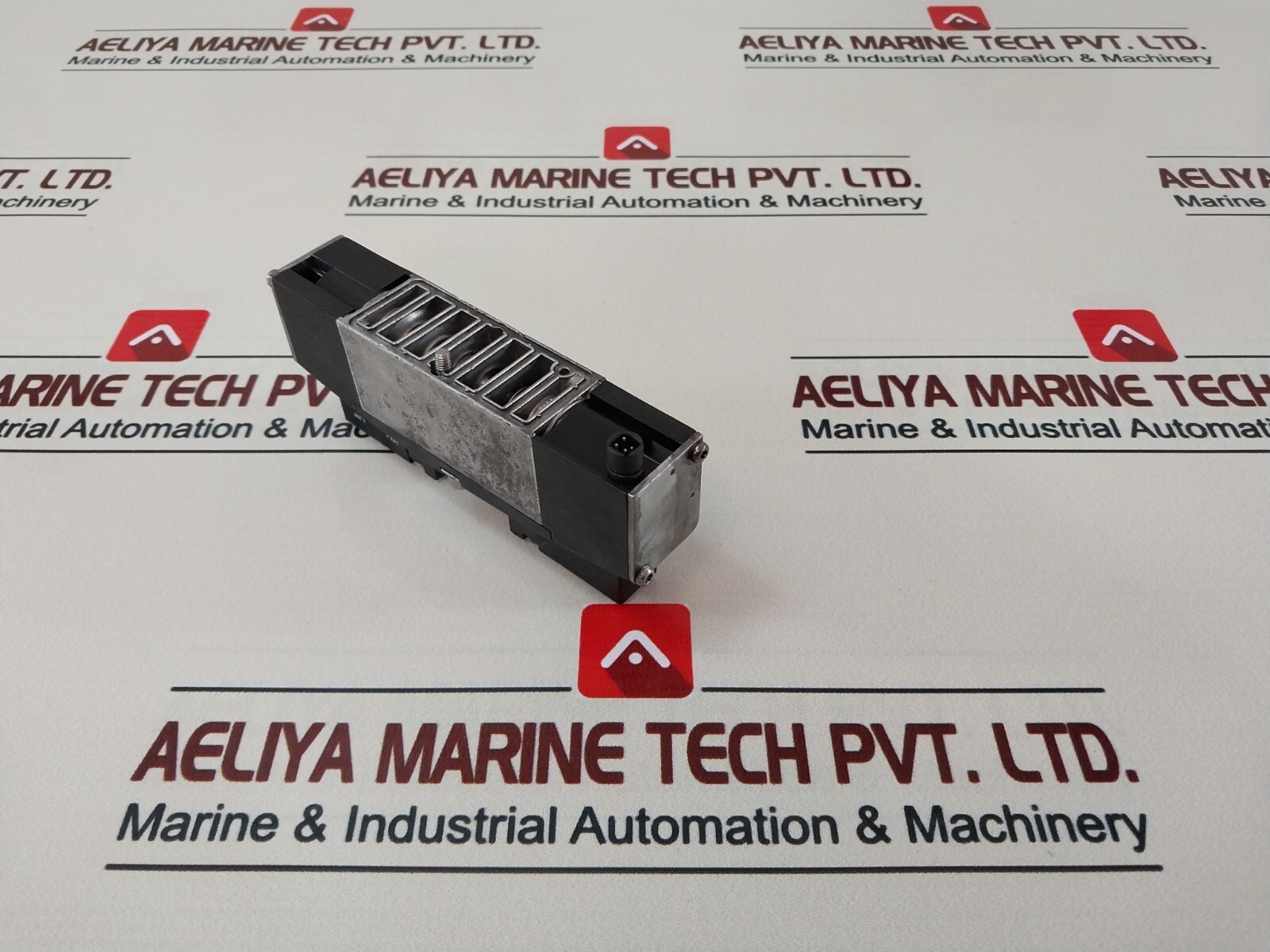 Rexroth CD01-PI Pneumatic Directional Valve R412011011 24V 1,2W IP 00/65