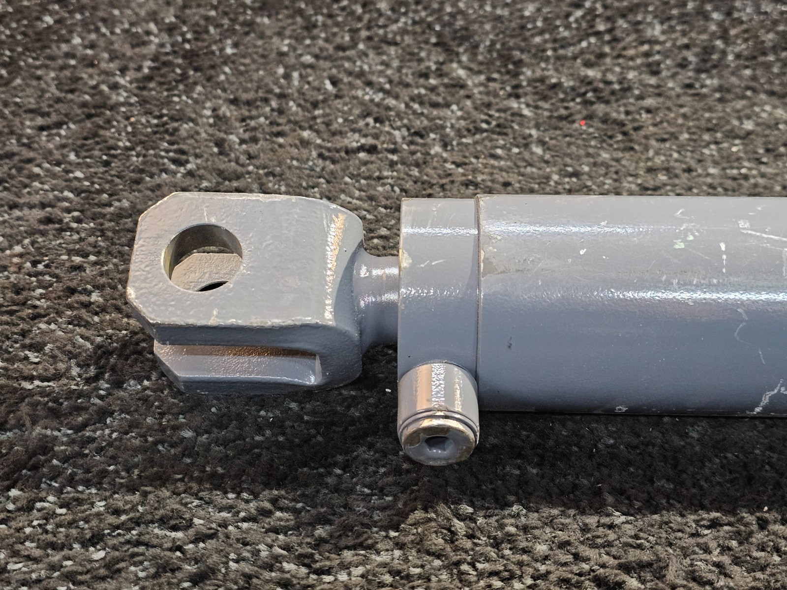 Wirtgen Hydraulic Welded Cylinder 2.89″ OD x 24″ Retracted Length x 1.31″ Rod