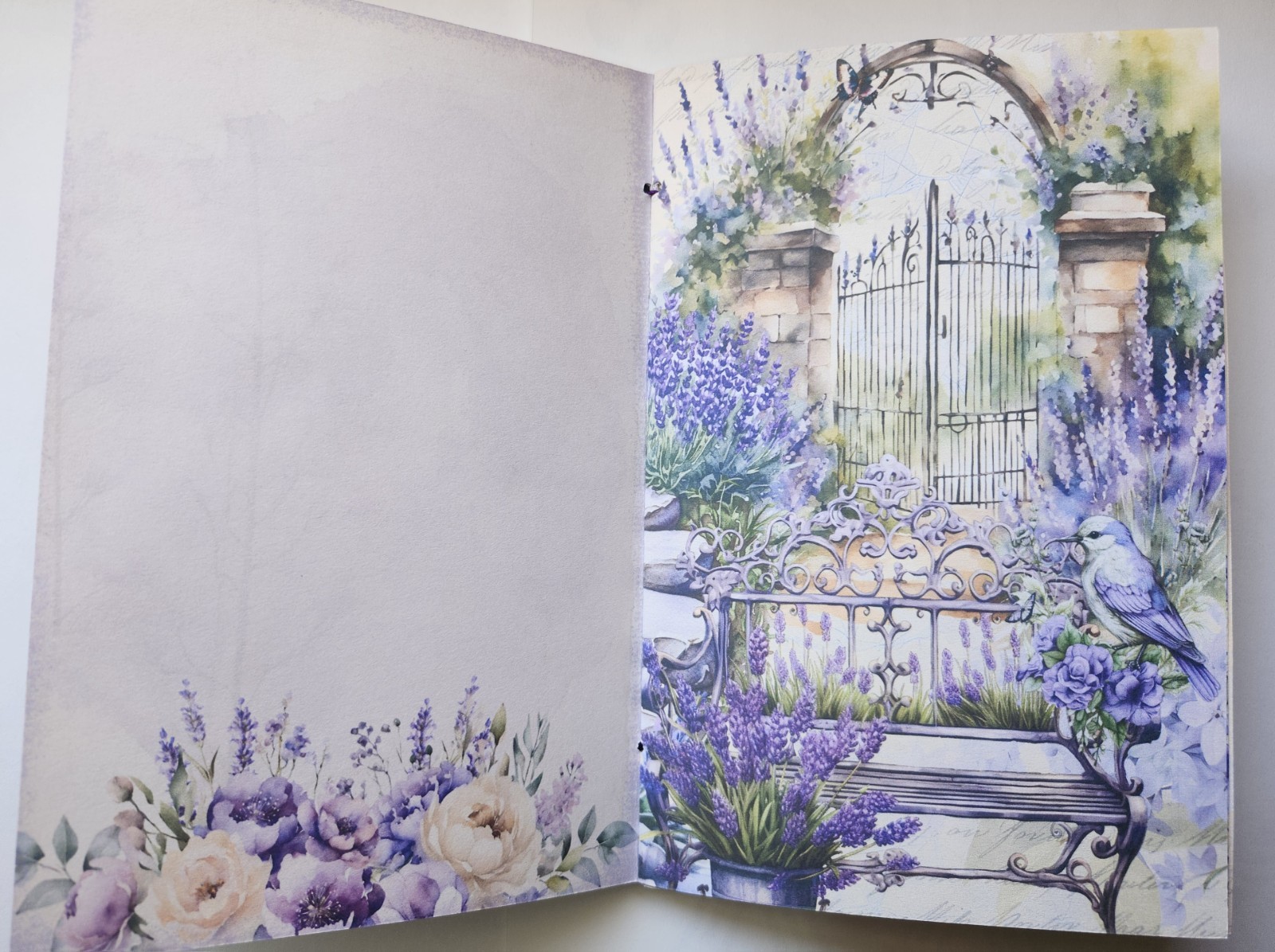 Junk Journal Blank Booklet «LAVENDER DREAMS» Vintage Purples 40pgs