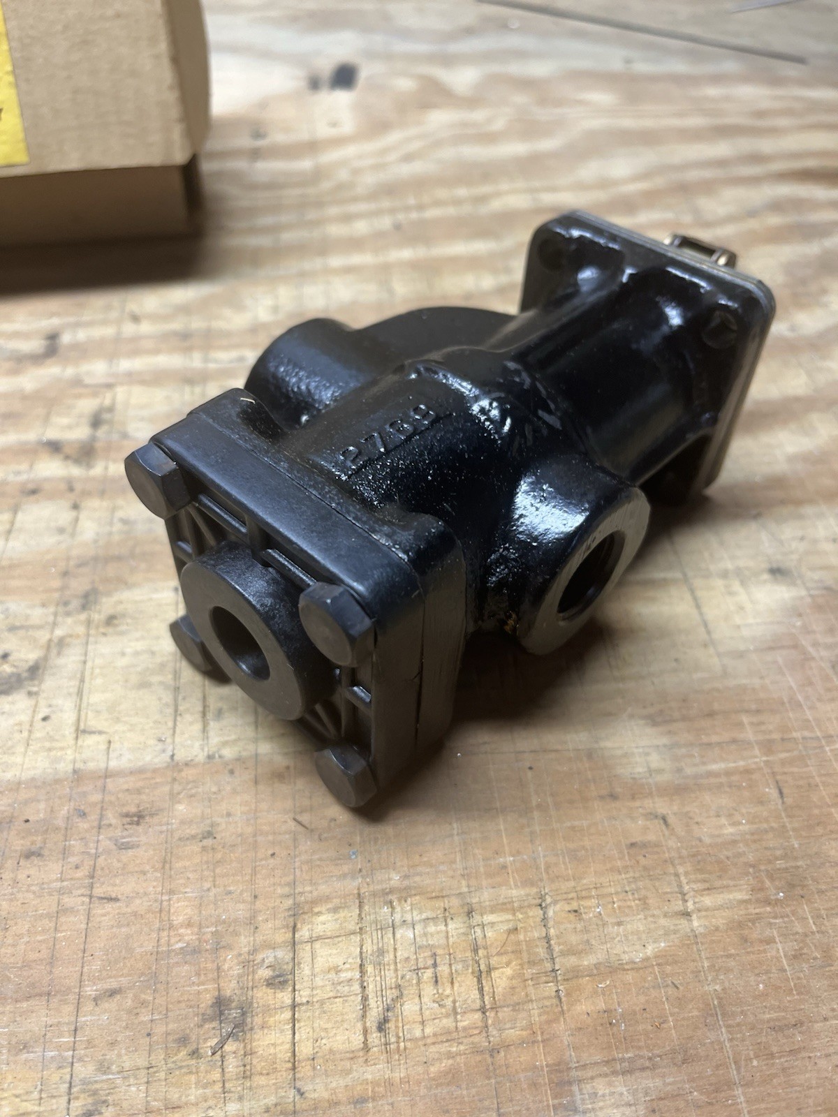 New ITT McDonnell & Miller SA47-101-102 P.A. Valve & Strainer Assembly
