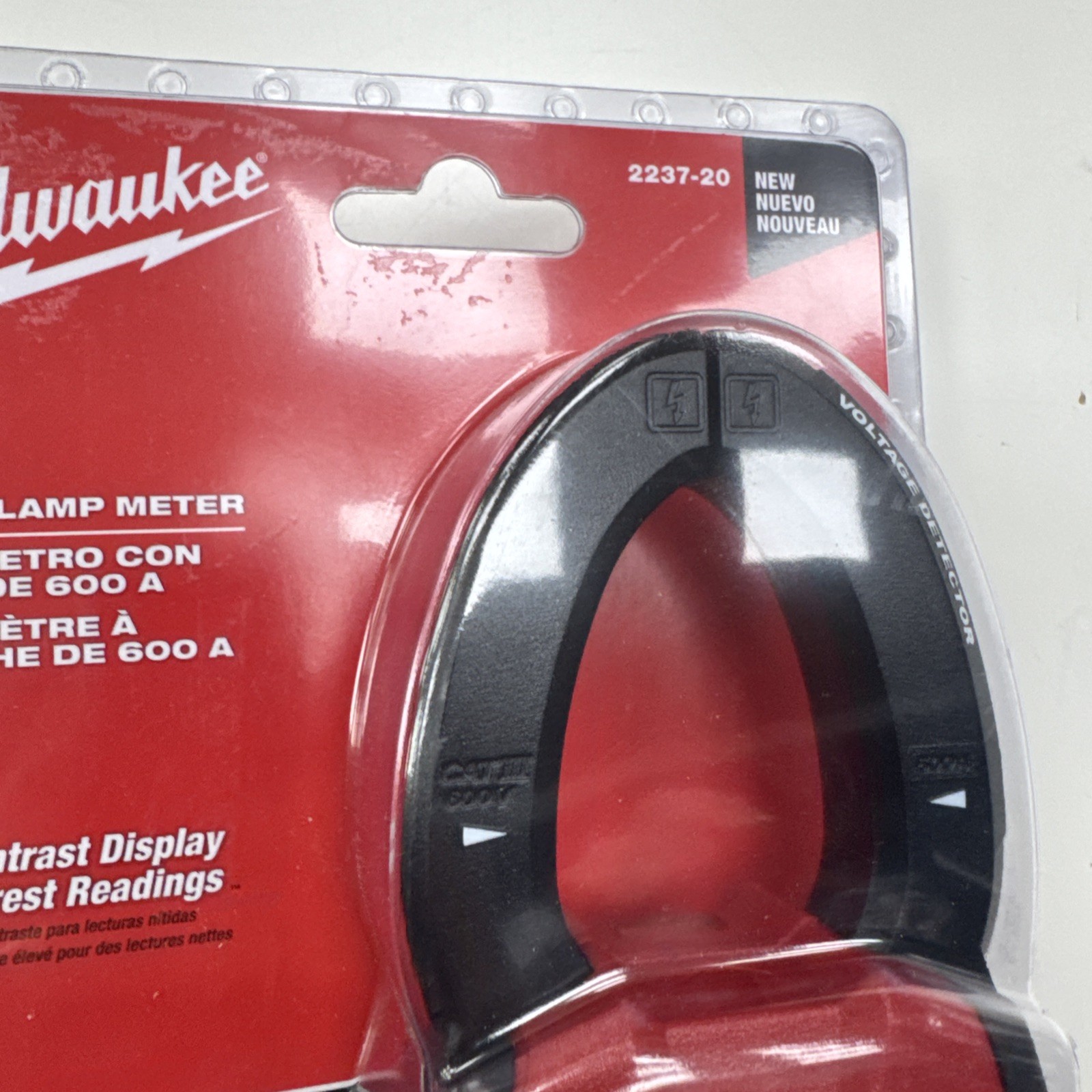Milwaukee 2237-20 3.25″ Clamp Meter with Built-In Voltage Detector for HVAC/R