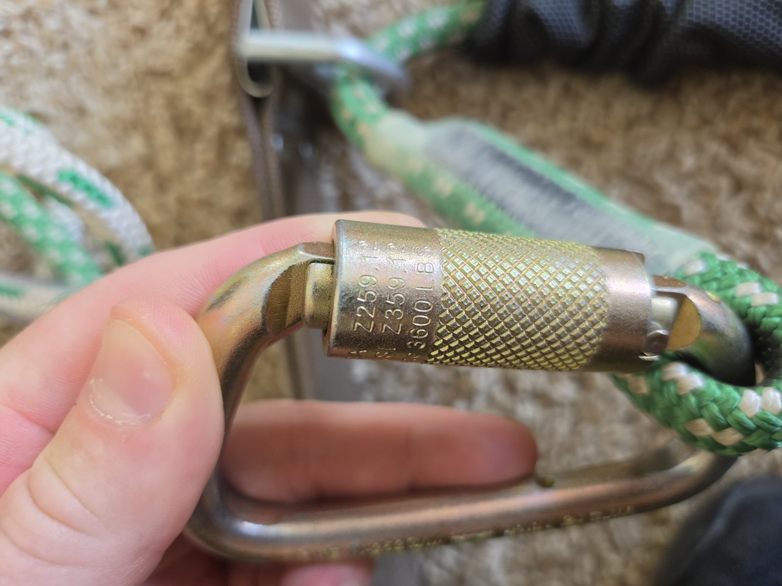 Buck Supersqueeze With Rope Inner For Distribuition