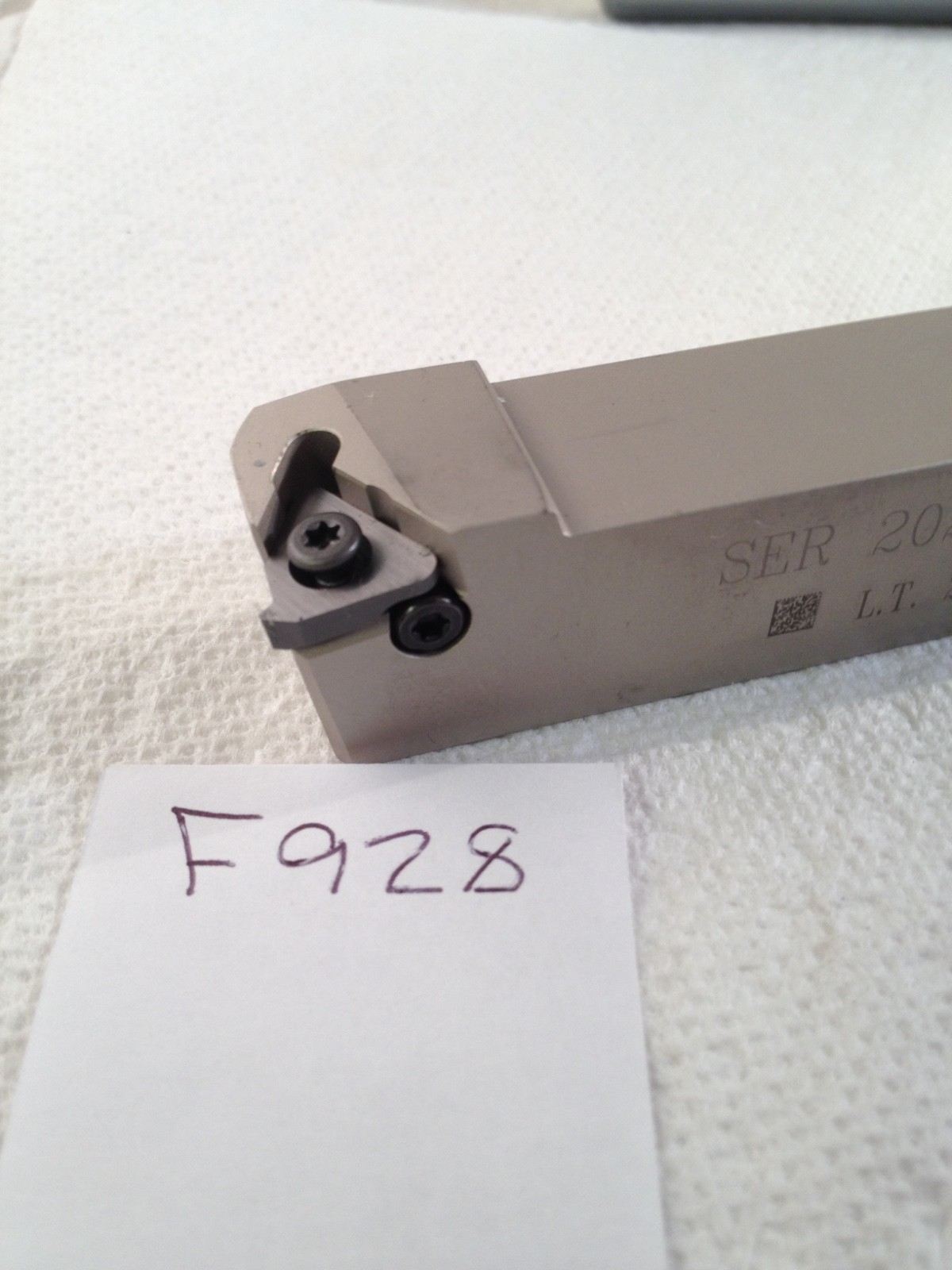 NEW ISCAR 20 MM SH THREADING TOOL HOLDER SER 2020 K16. 3800003. Israel. -f928-