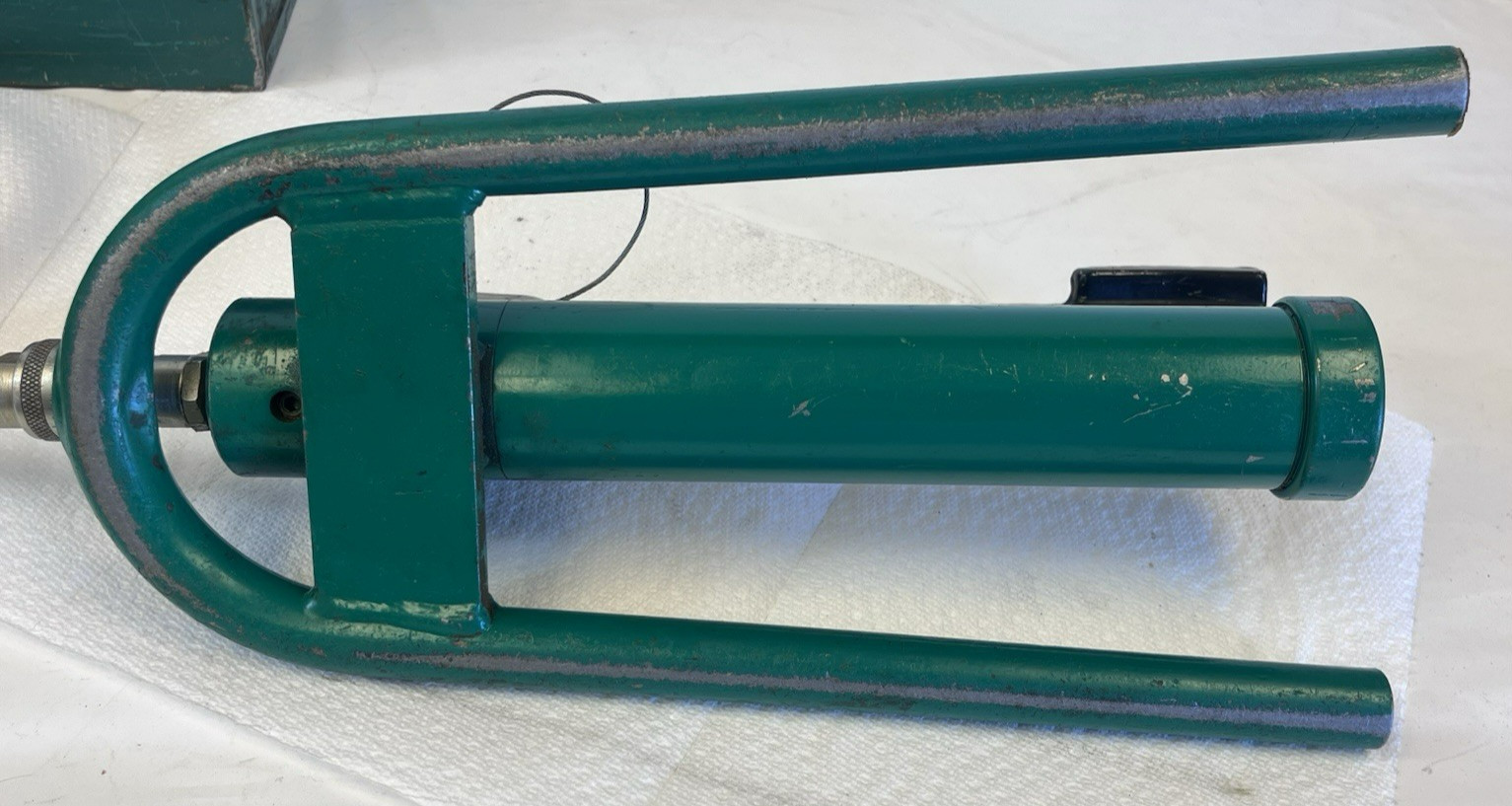 GREENLEE 800 HYDRAULIC CABLE BENDER WITH GREENLEE 1725 HYDRAULIC FOOT PUMP
