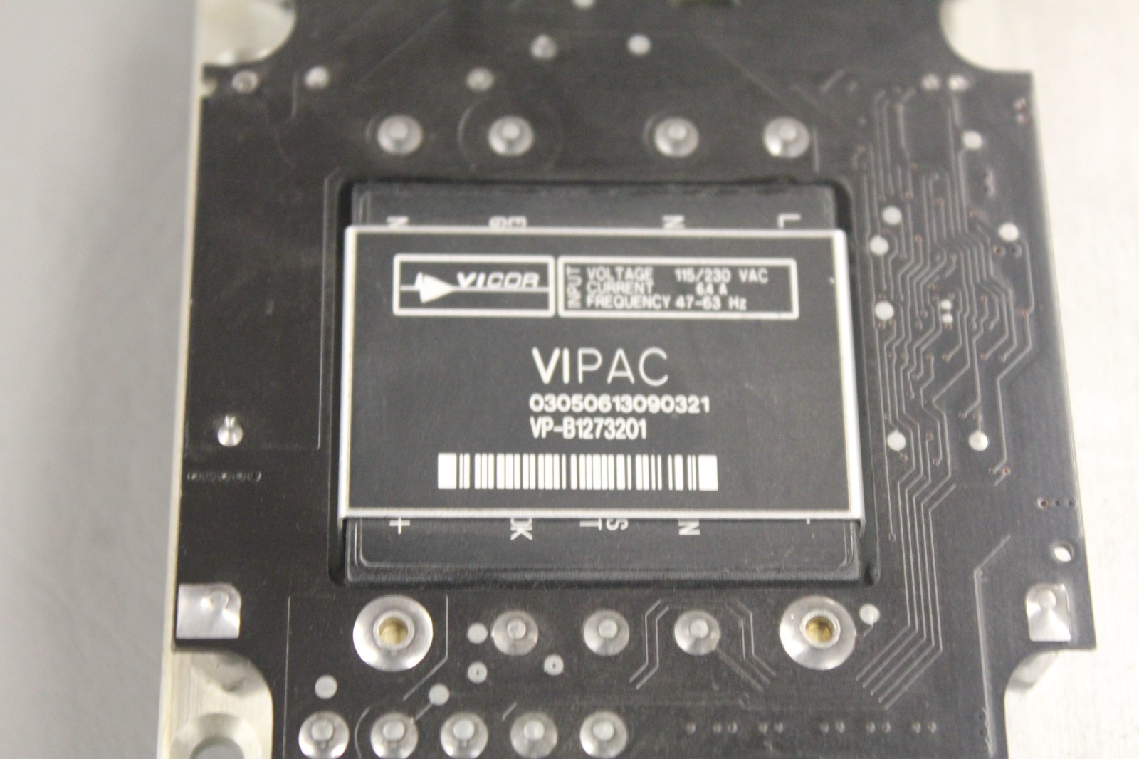 VICOR VIPAC INTEGRATED POWER SUPPLY DUAL CAPACITER BOARD 03050613090321