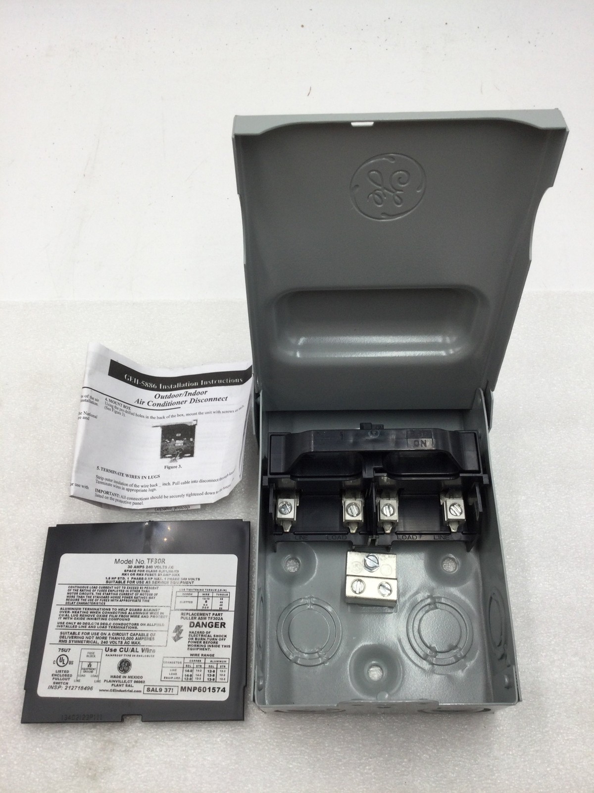 GE General Electric TF30R / TF30RCP 30 Amp 120/240V Fusible Outdoor Disconnect