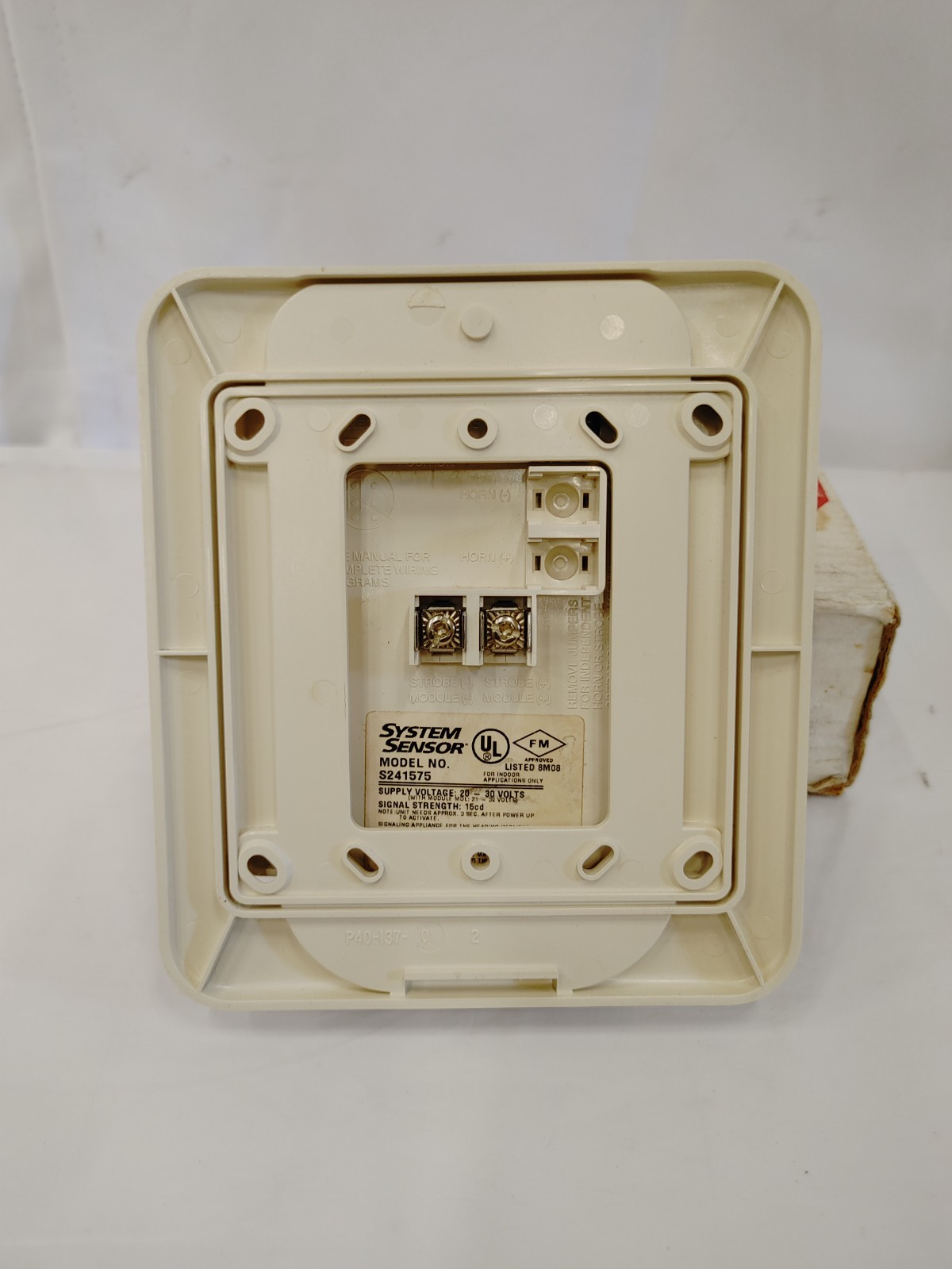 System Sensor S241575W White Strobe – WORN BOX