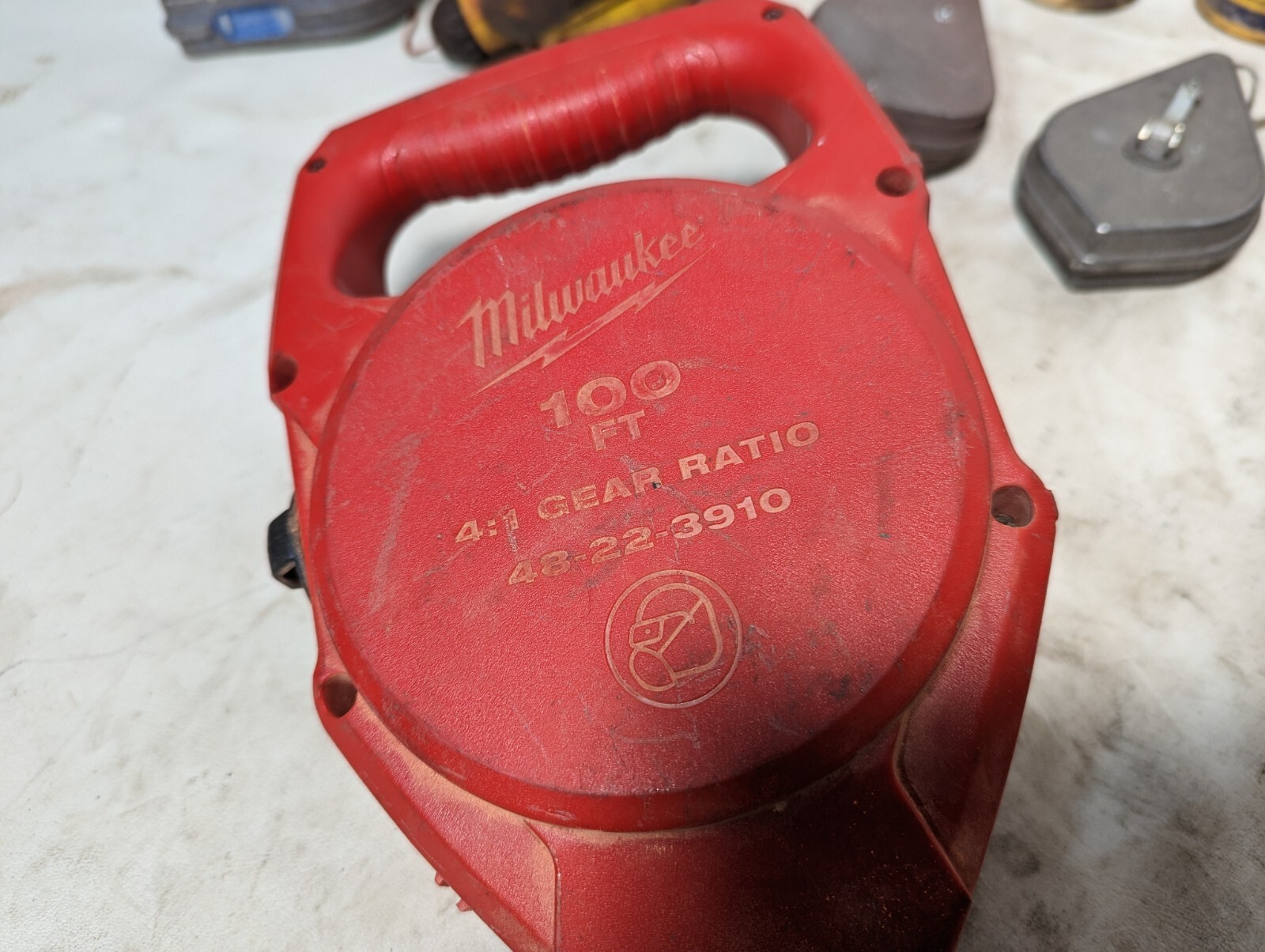 Lot of 9 chalk lines and 3.2 lbs of chalk: Milwaukee 48-22-3910, others
