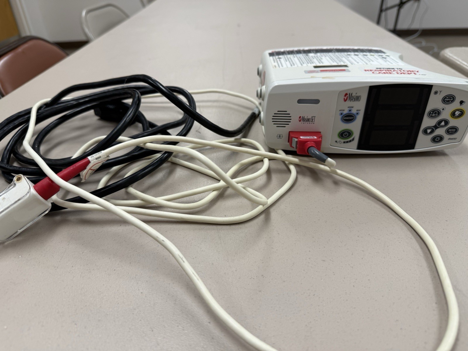 Masimo Rad-87 Handheld Patient Monitor, SET rainbow SpO2 Pulse Rate, Cables