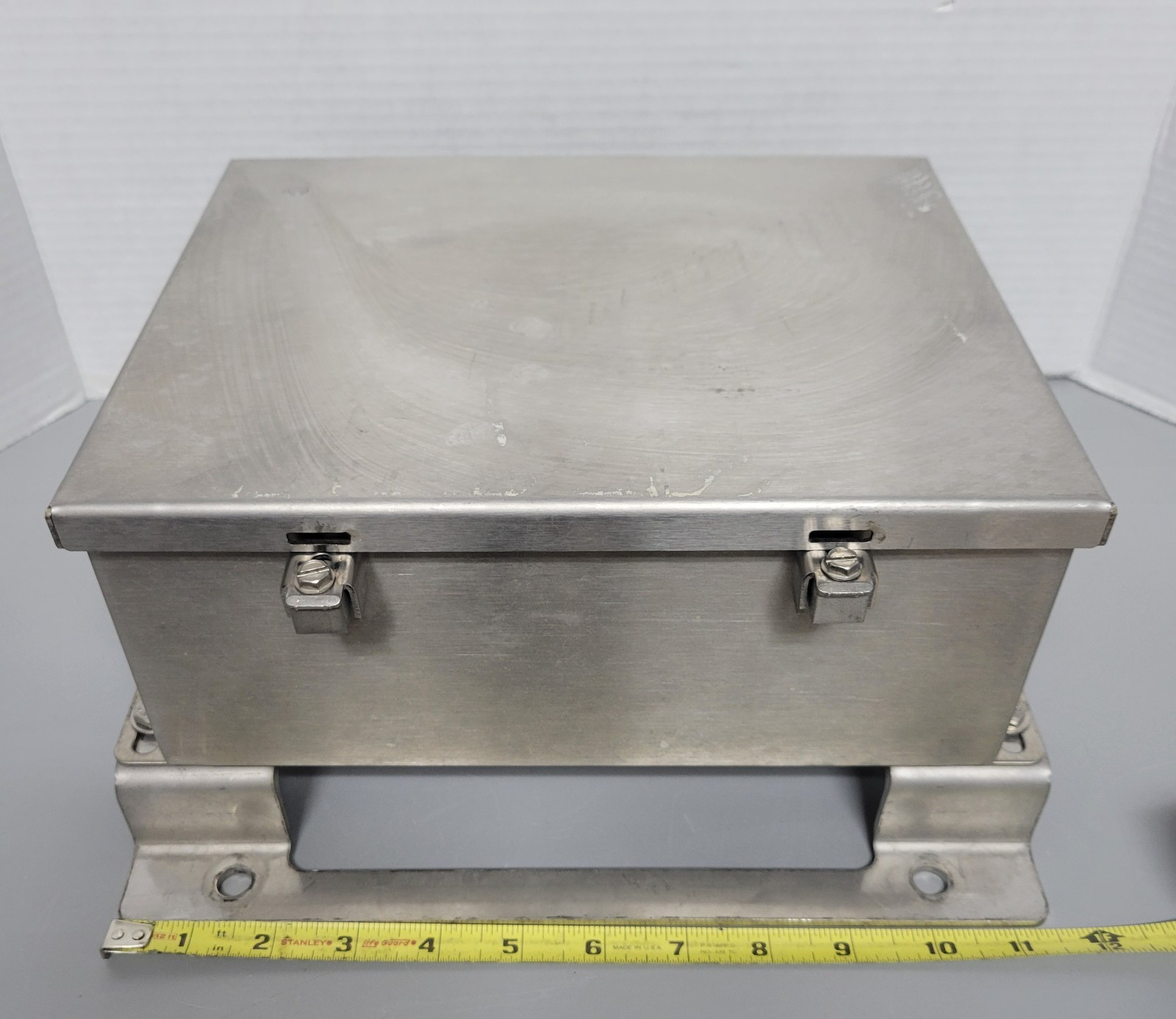 Dwyer DCT510ADC-SC Timer Control w/Saginaw SCE-1008CHNFSS Enclosure Assy (R32)