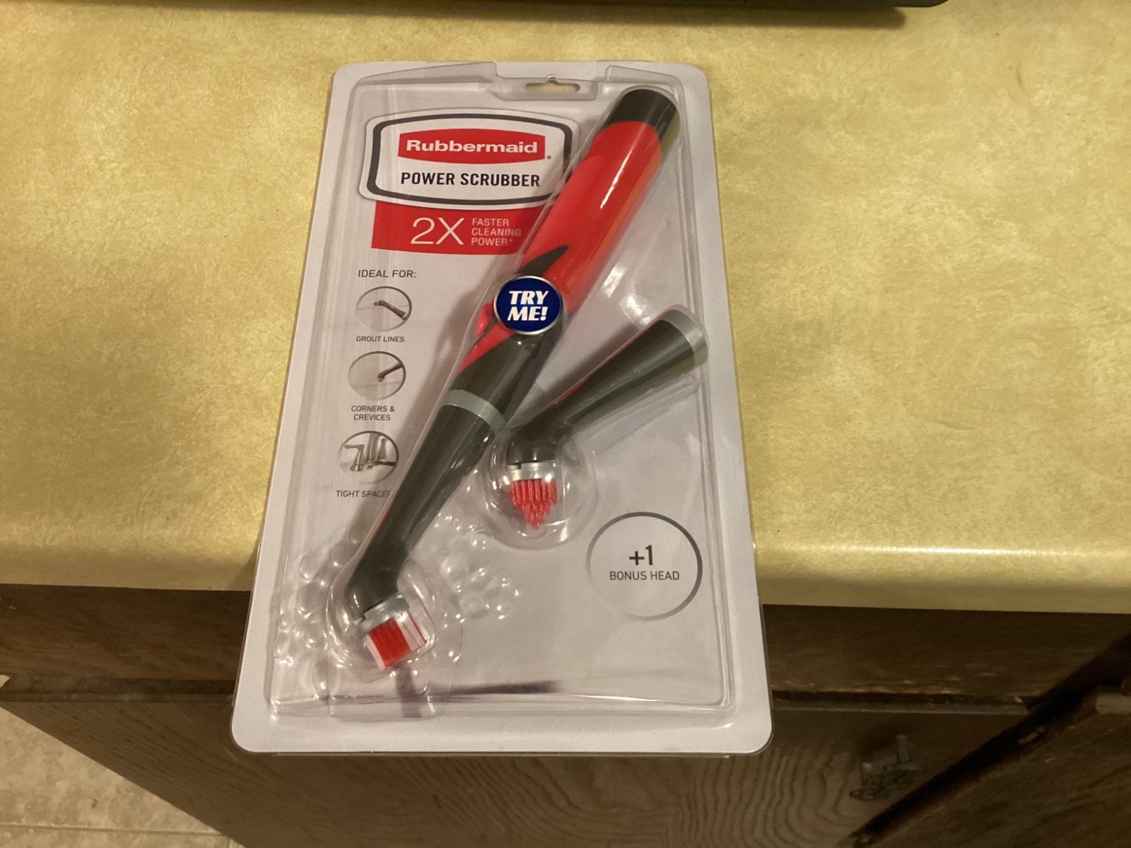 Rubbermaid 2057486 Reveal Power Scrubber – Red/White Bristles, Red Handle New