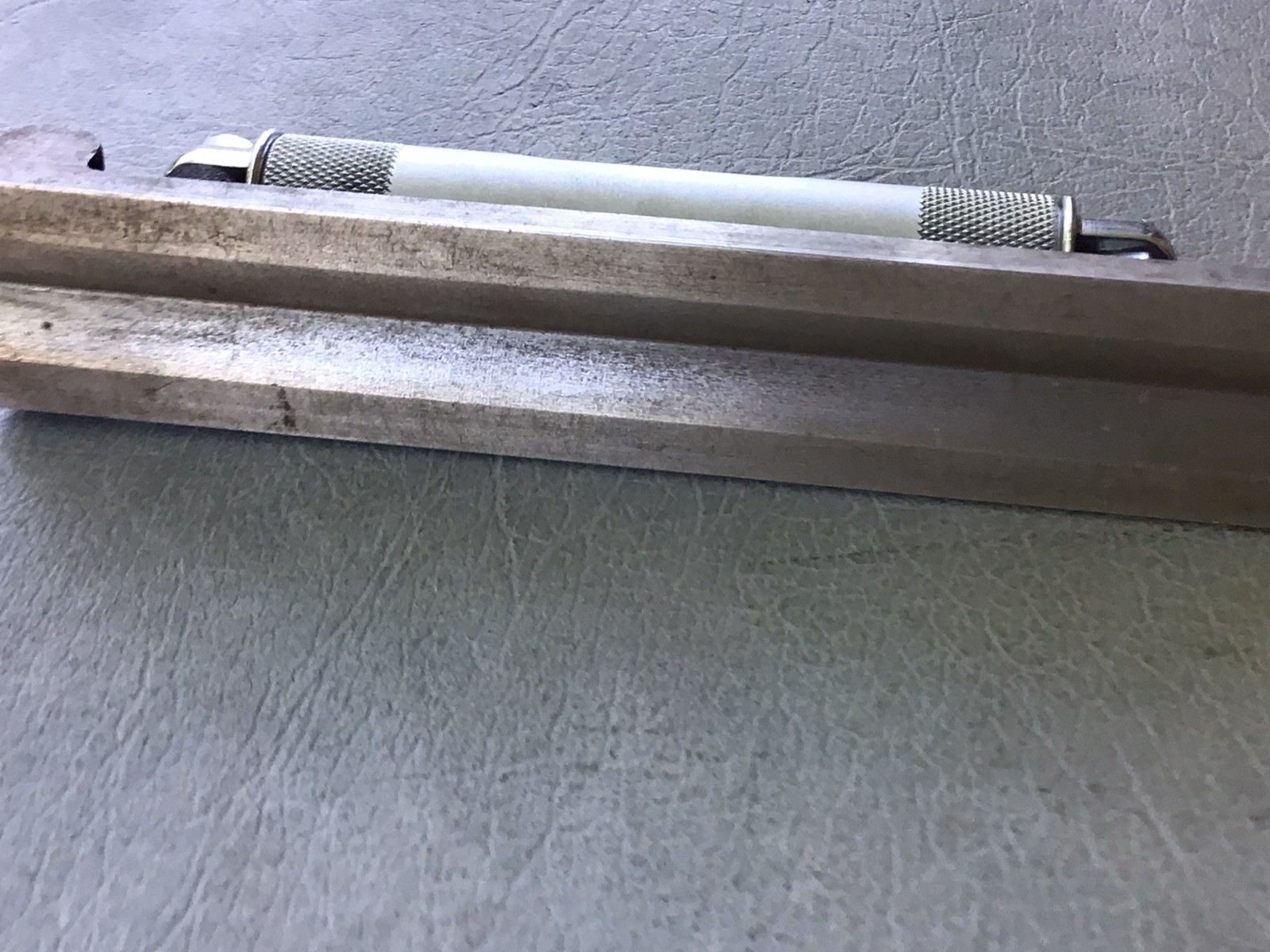 Starrett No. 98-6″ Precision Machinist 2-Way Level Made In USA Good Condition