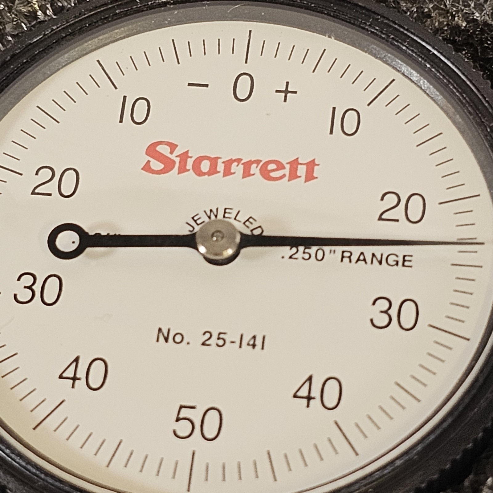 Nice Starrett 53240 25-141J Dial Indicator 0-.250″ Range 0.001″ Graduation Lug