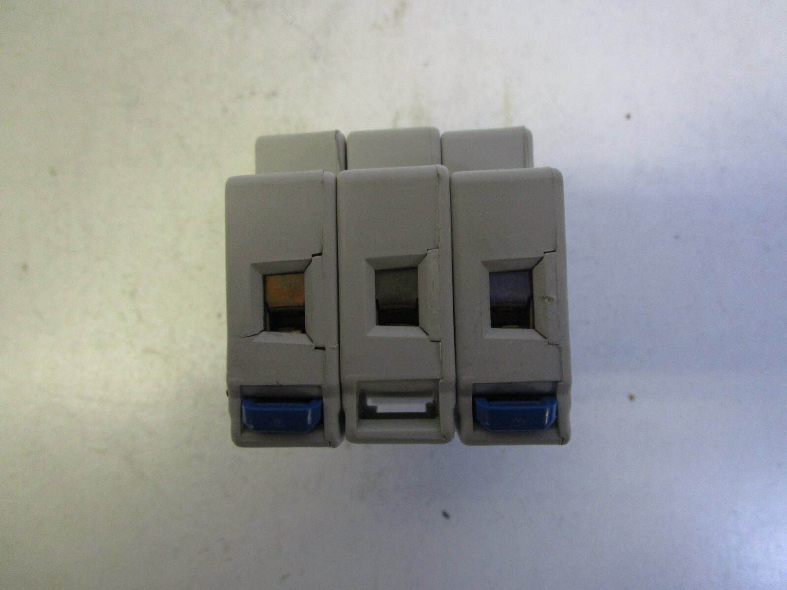 FERRAZ SHAWMUT USM3I/Y219073 3-POLE ULTRASAFE FUSE HOLDER W/FUSES -FREE SHIPPING