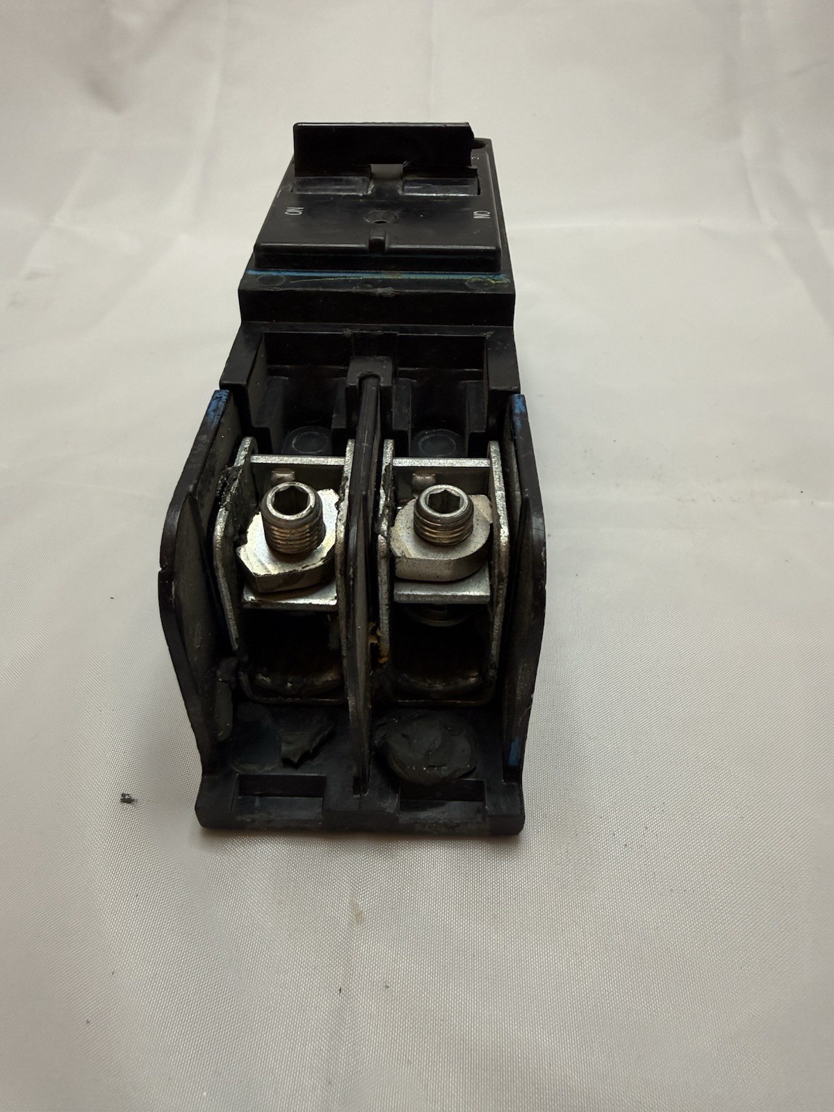 Bryant BJ2200 200A Main Circuit Breaker Common Trip AC On/Off