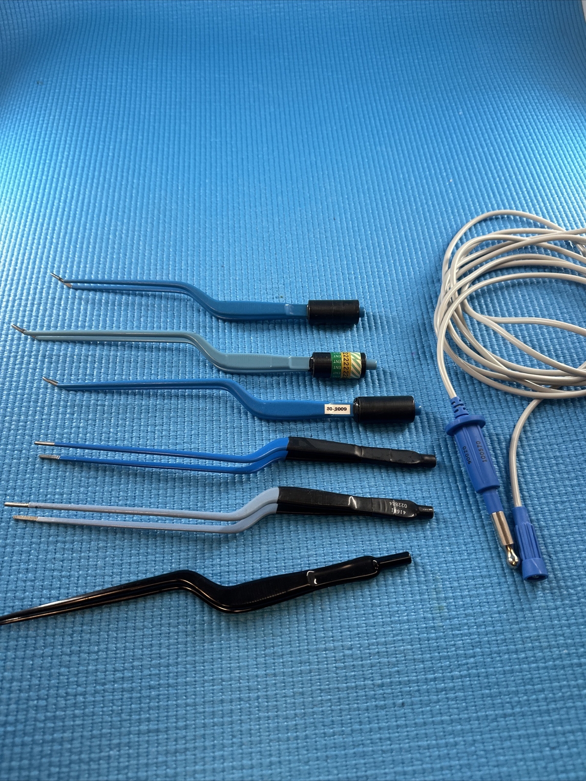 6 Bovie Bipolar Bayonet Forceps Straight, And Curved And 1 Cord