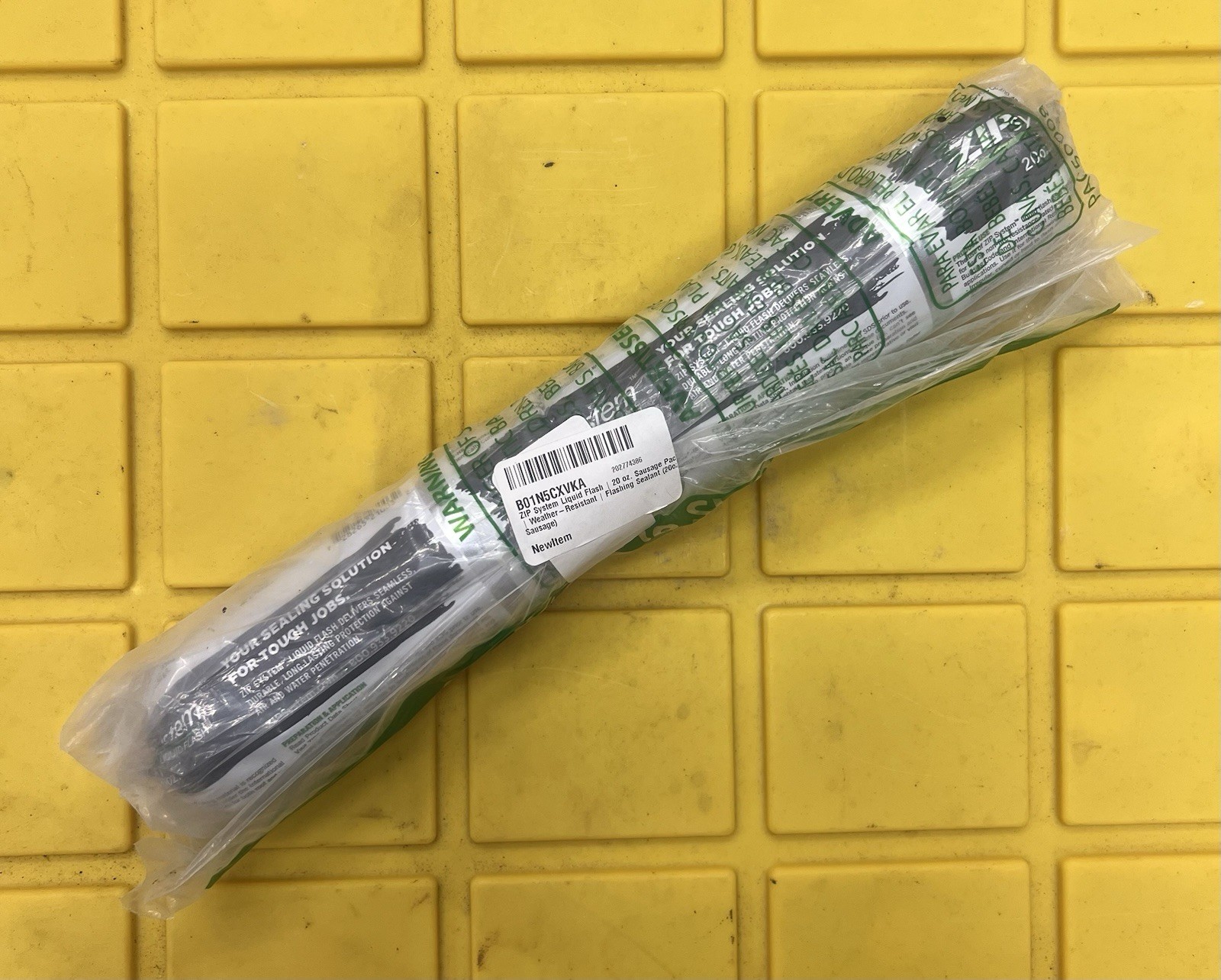 NEW ZIP SYSTEM – LIQUID FLASH – CAULK FLASHING SEALANT – SAUSAGE 20oz CARTRIDGE
