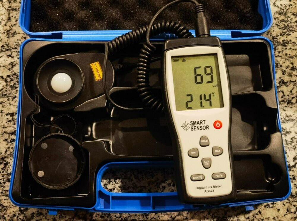 Smart Sensor AS823 Digital Lux Illuminance Flow Meter Light 1-200,000LUX (USED)