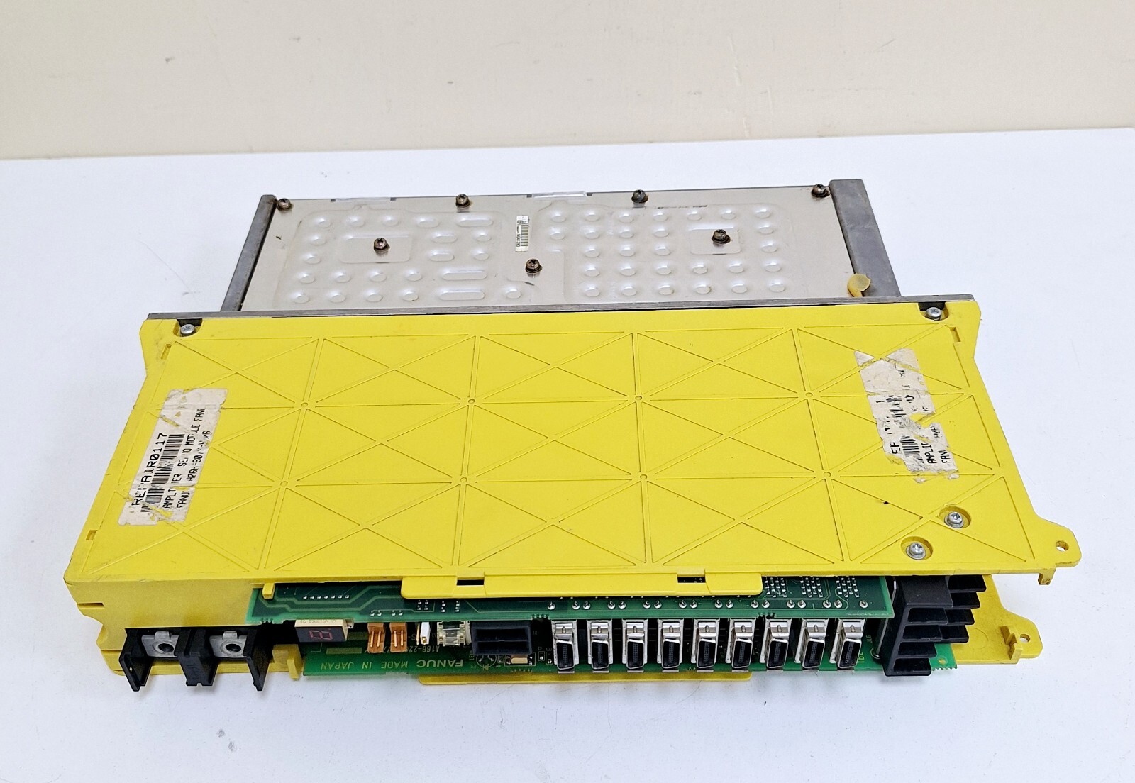 Fanuc A16B-2202-077 / A06B-6079-H106 Servo Drive