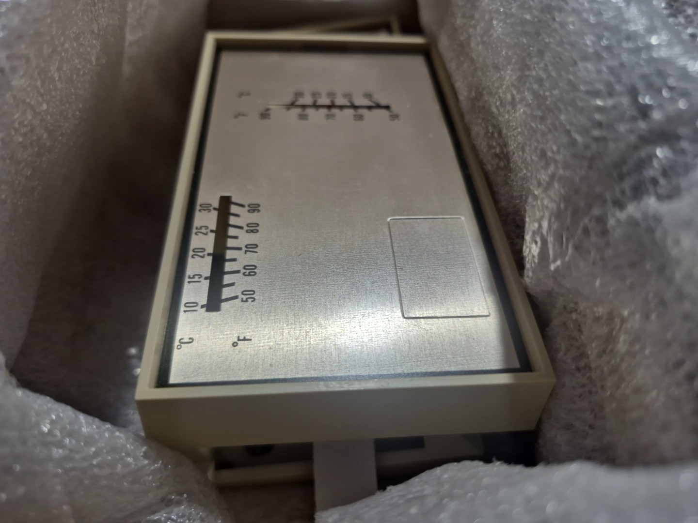 New Goodman HPT18-60w Heat Pump Thermostat multi-stage Manual Changeover
