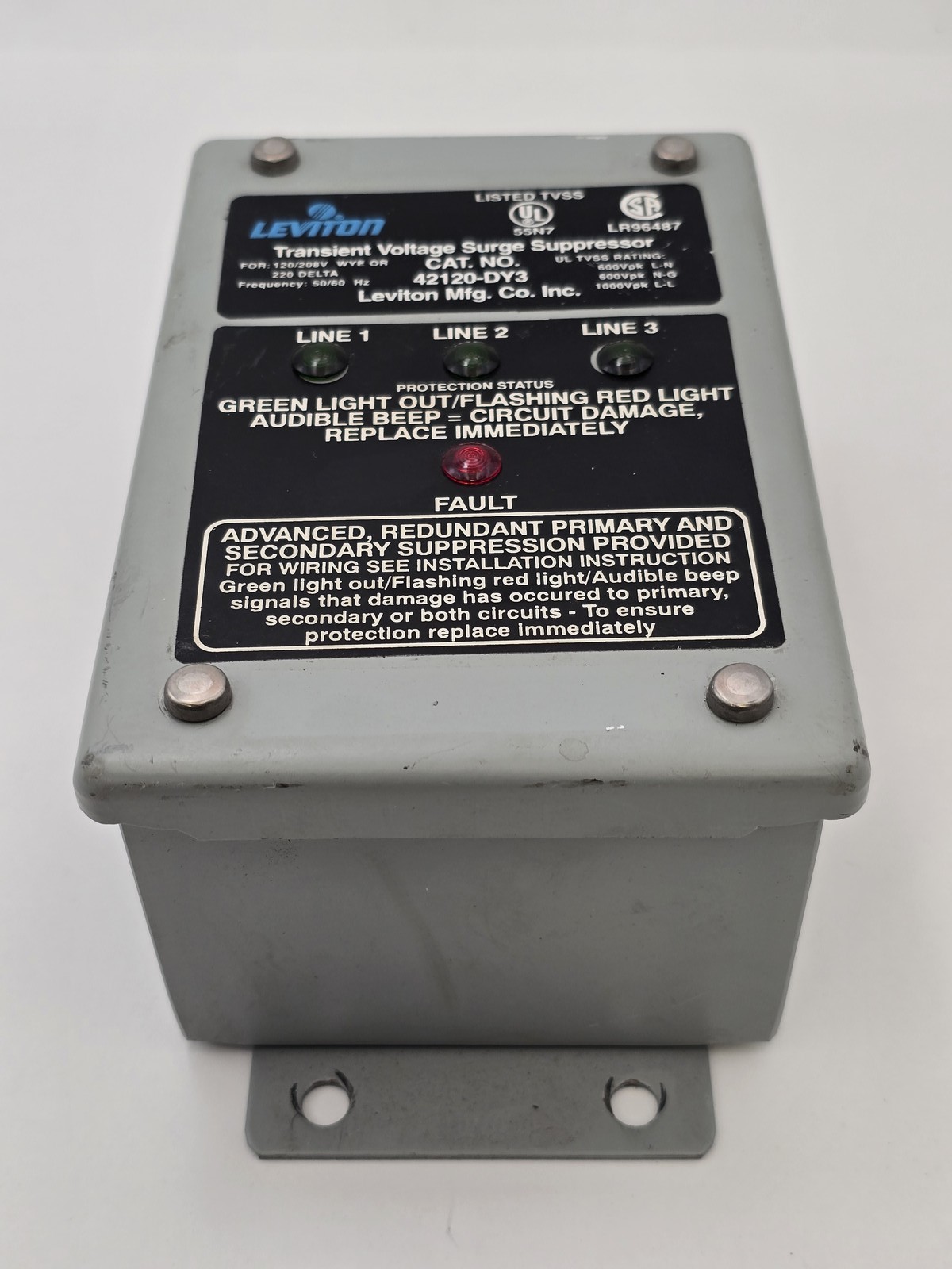 Leviton 42120-DY3 Transient Voltage Surge Suppressor 120/208V WYE or 220 Delta