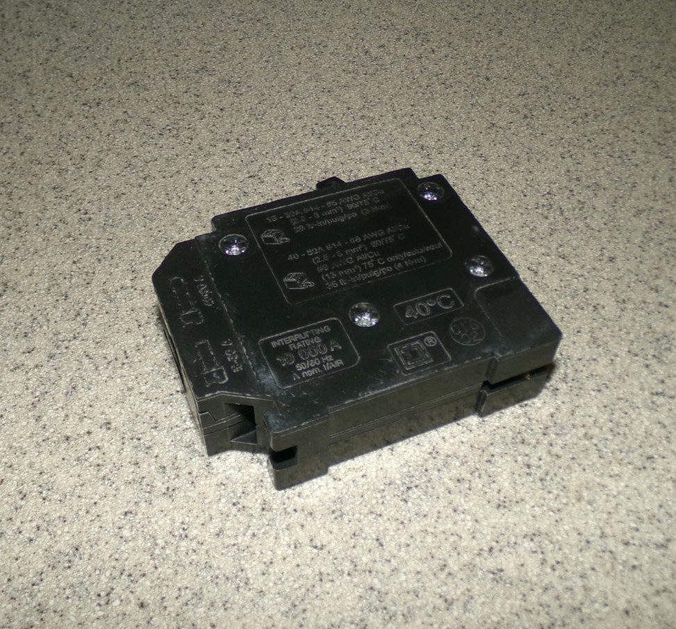 Square D HOMT S1 Single Phase 20A Circuit Breaker 120/240V Type 62