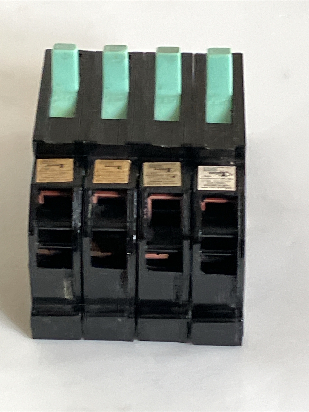 T30 Zinsco GTE Sylvania 1P30A 120VAC Plug-in / Feed-thru Breaker T130 Green