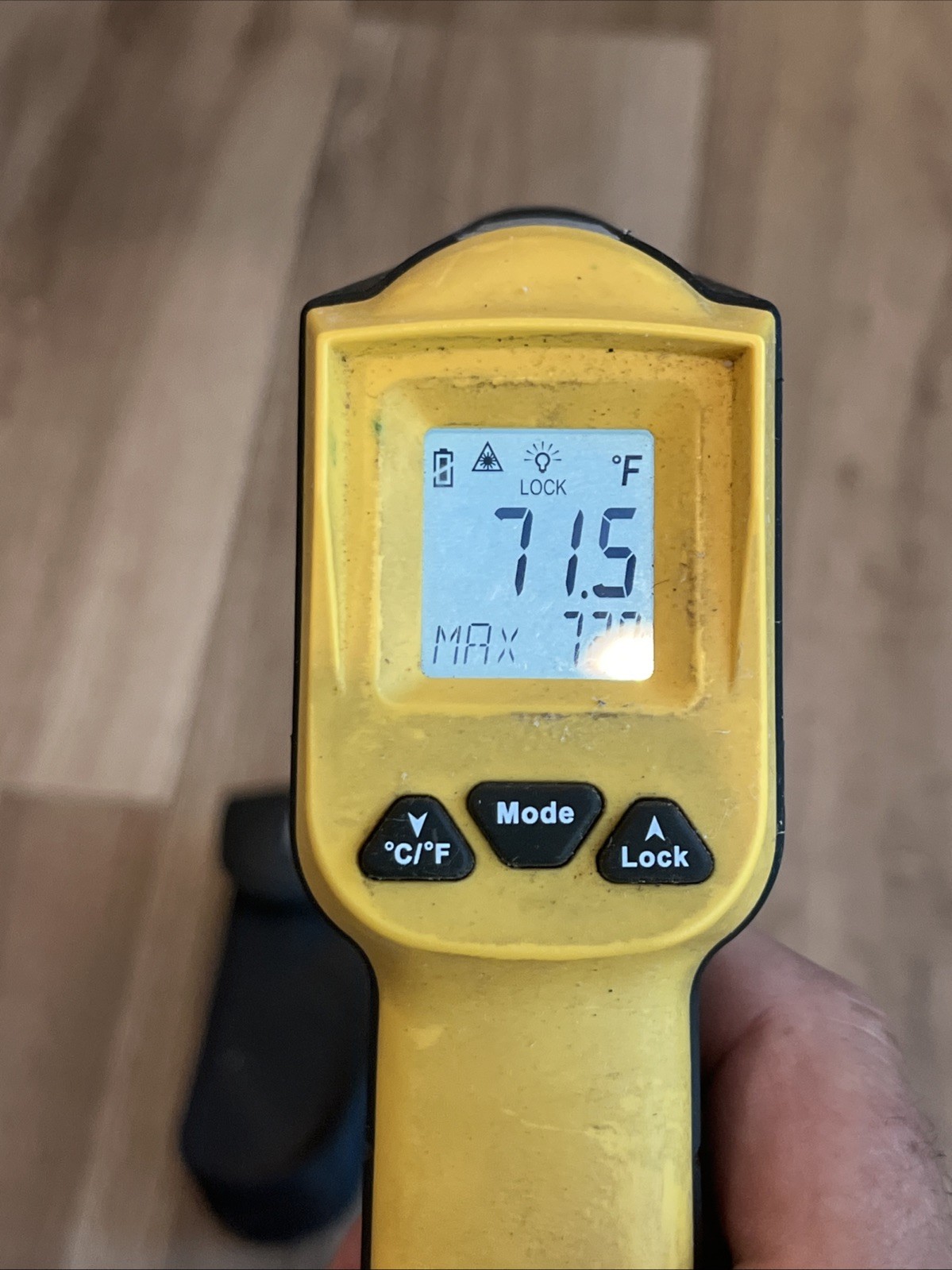UEi INF165C Infrared Thermometer -76˚ to 1022˚F, 12:1
