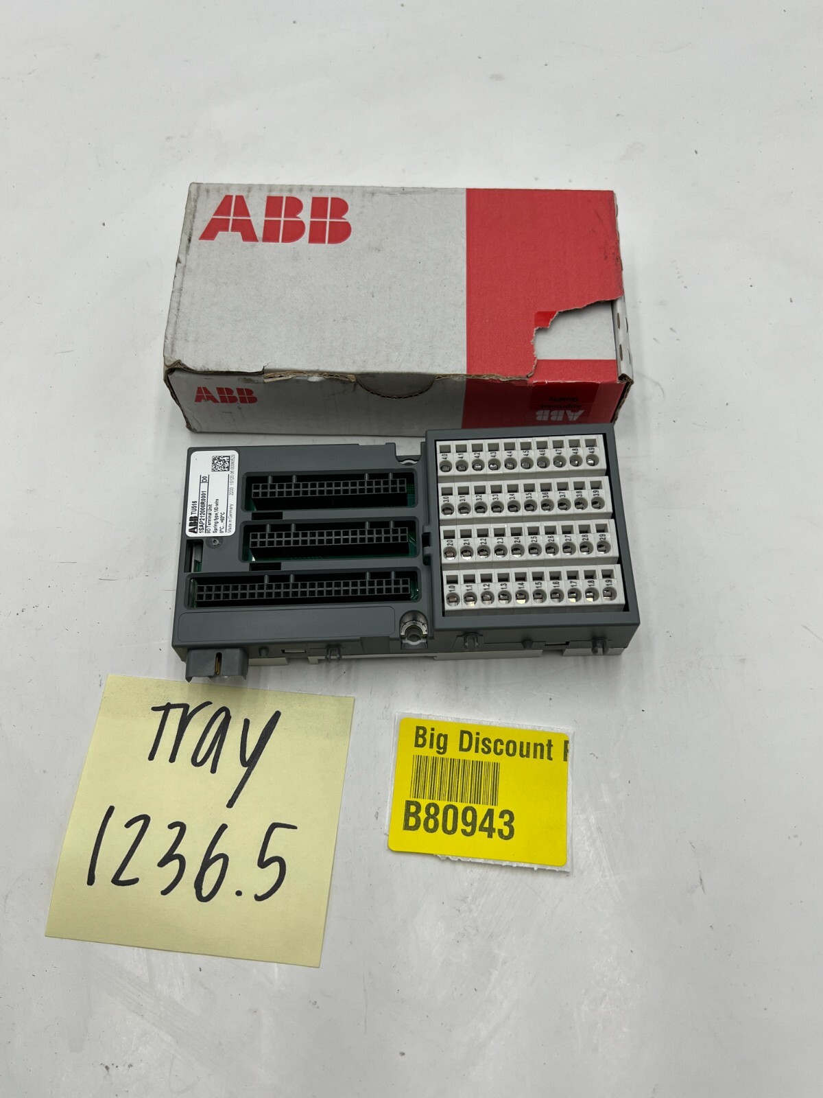 ABB 1SAP212000R0001 TU516 I/O Terminal Unit For Analog and 24 VDC Digital Module