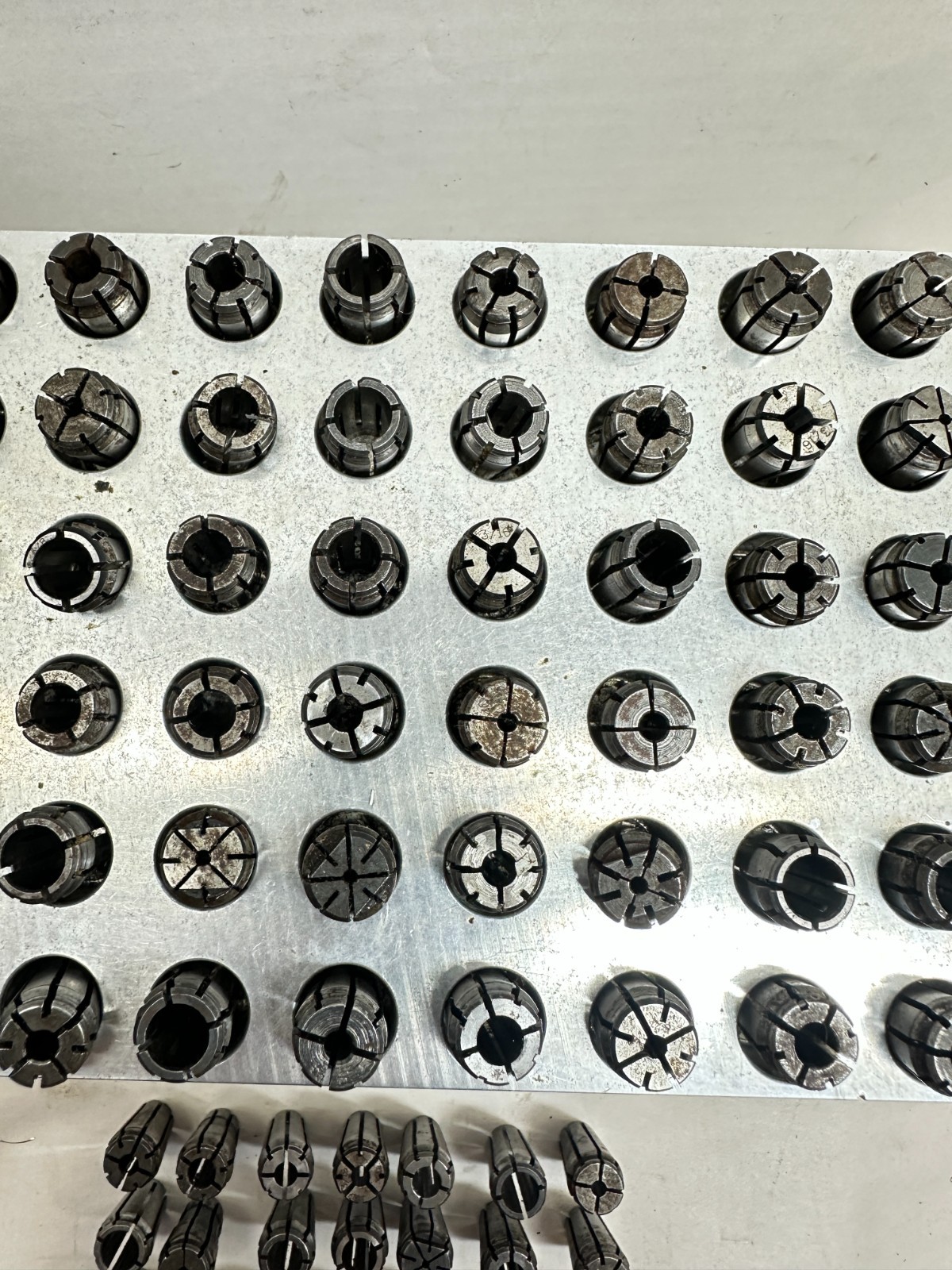 Lot of 101! – Accura-Flex Collets TSD AF Series with Aluminum Holder