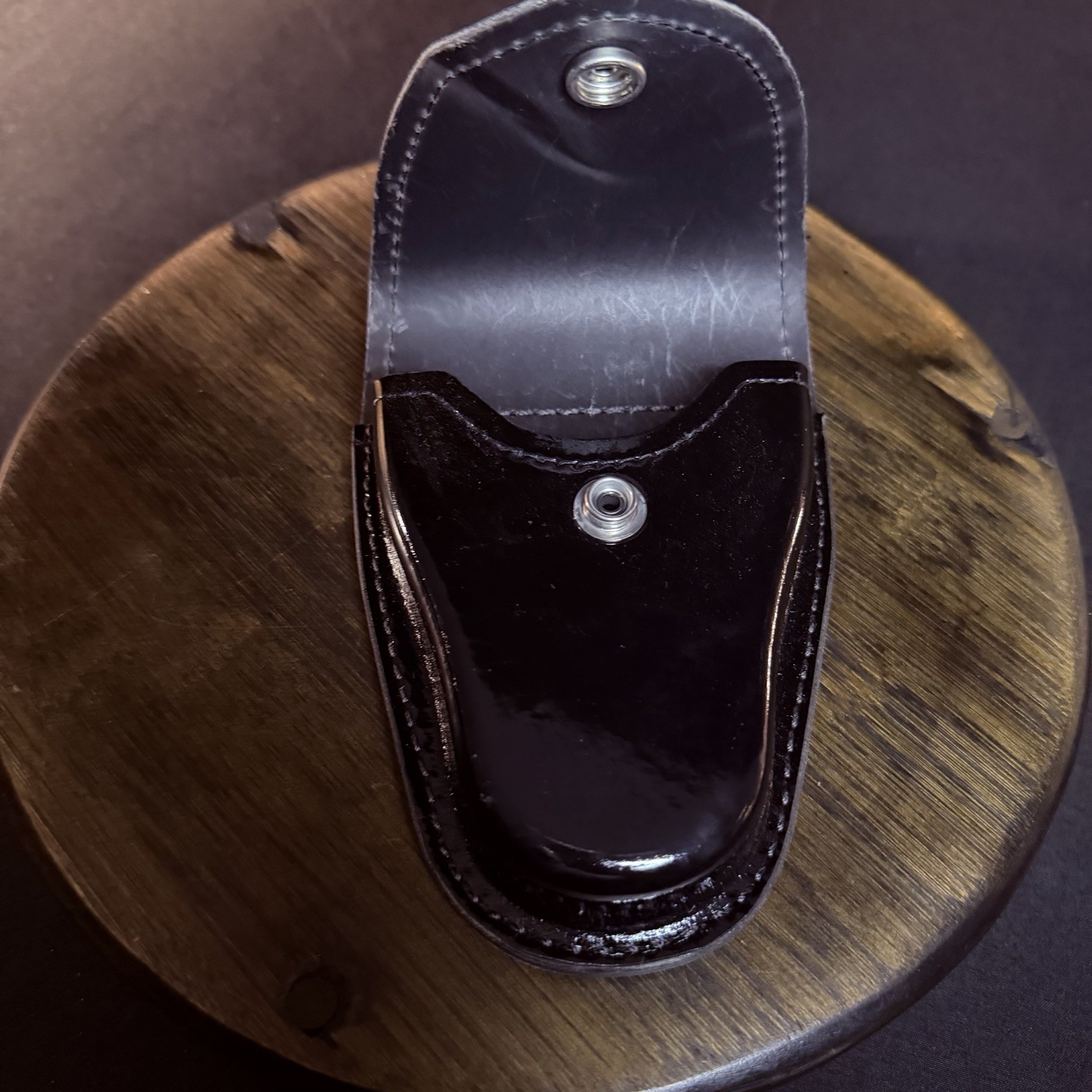 Gould & Goodrich Handuff Case Black High Gloss Leather Nickle Snap H71