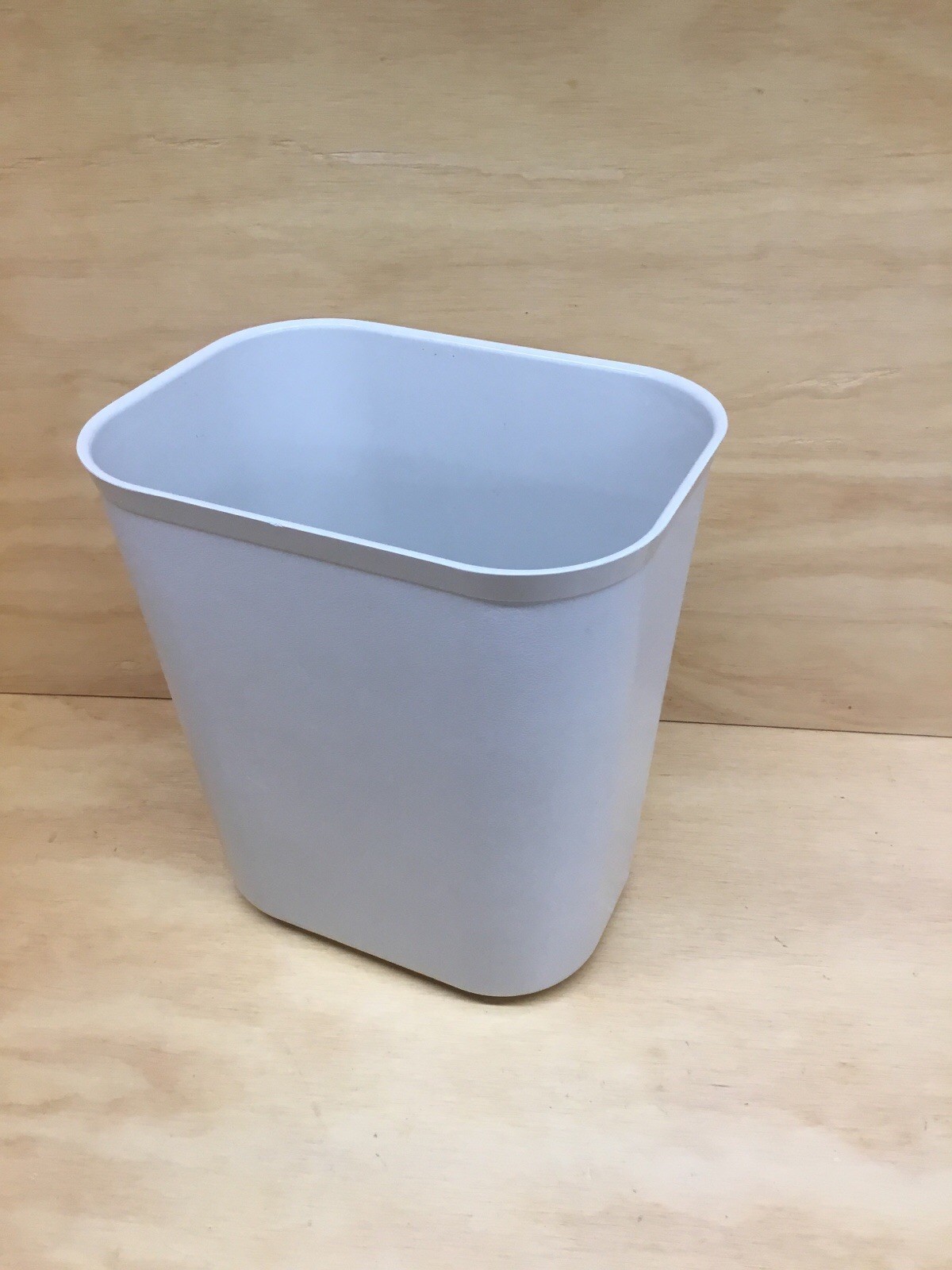 Rubbermaid FG254100BEIG 2541 3.5 Gallon Rectangular Fire-Resistant Trash Can