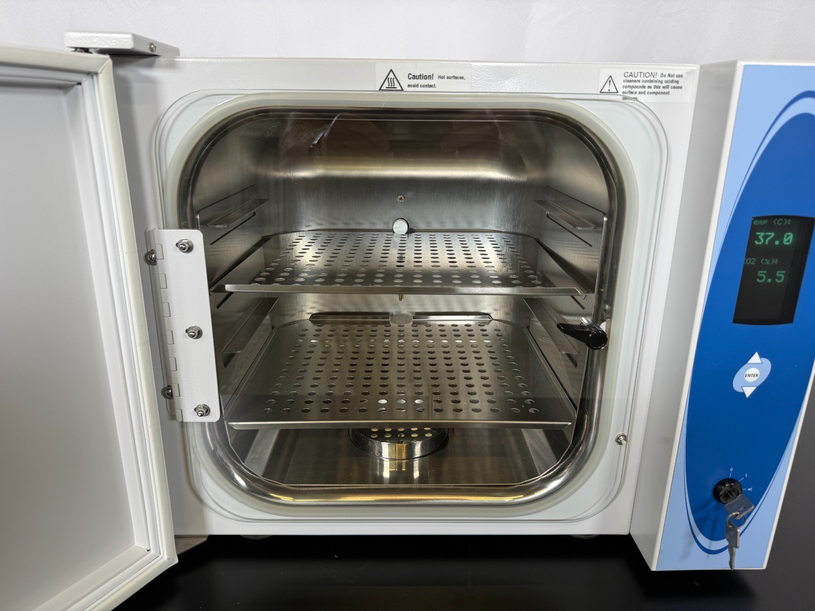 TESTED VWR Bench Top Air Jacketed CO₂ Mini Incubator Cat# 51014999, 40 Liter