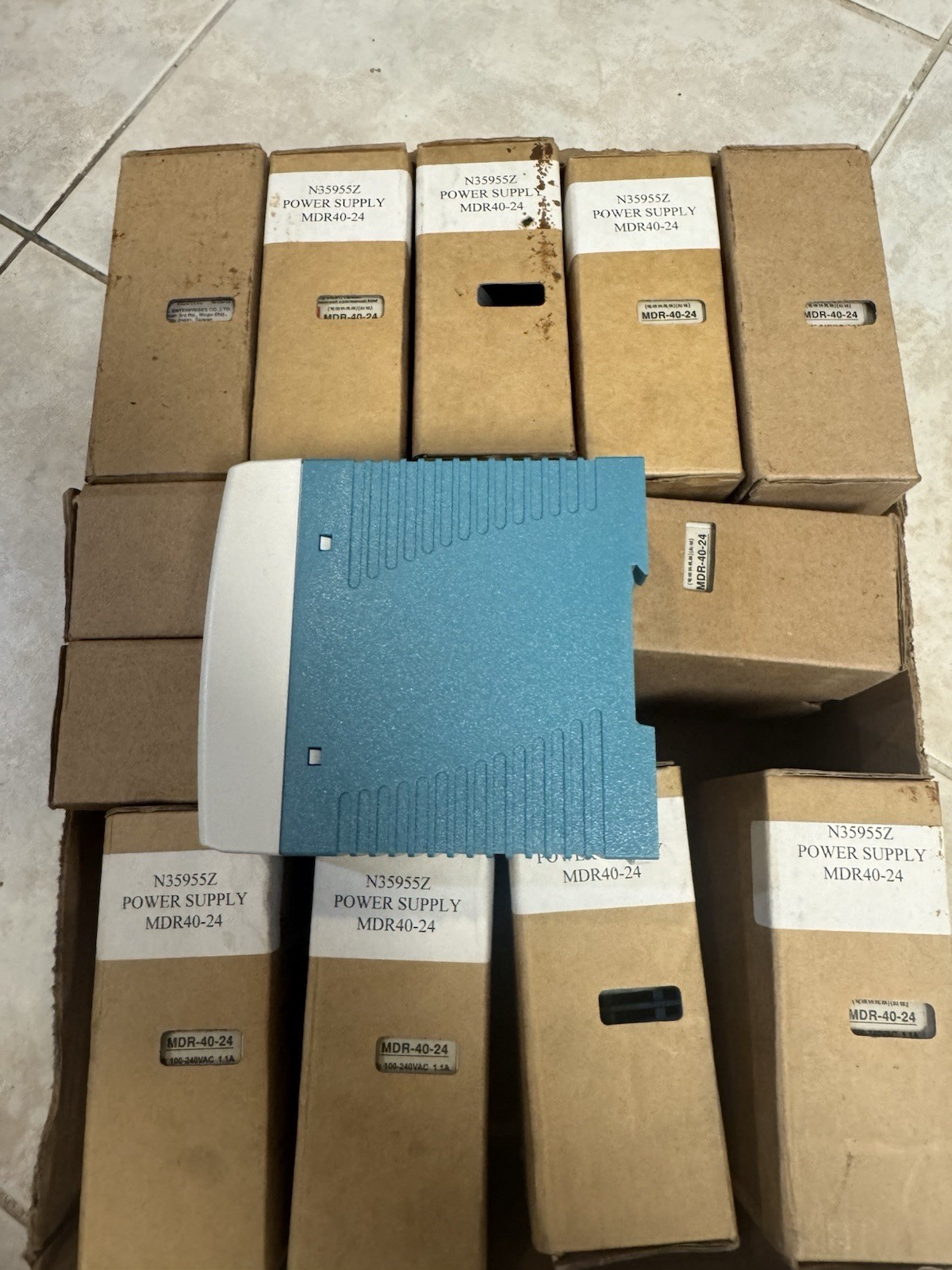 NEW IN BOX Mean Well MDR-40-24Industrial Power Supply 40W 24V/1.7a 100-240v 1.1