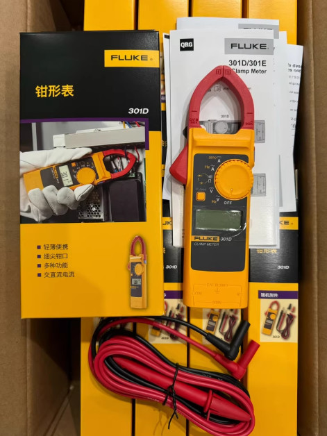 Fluke 301D AC/DC Clamp Meter 600A 600V Voltage Current Frequency Backlight