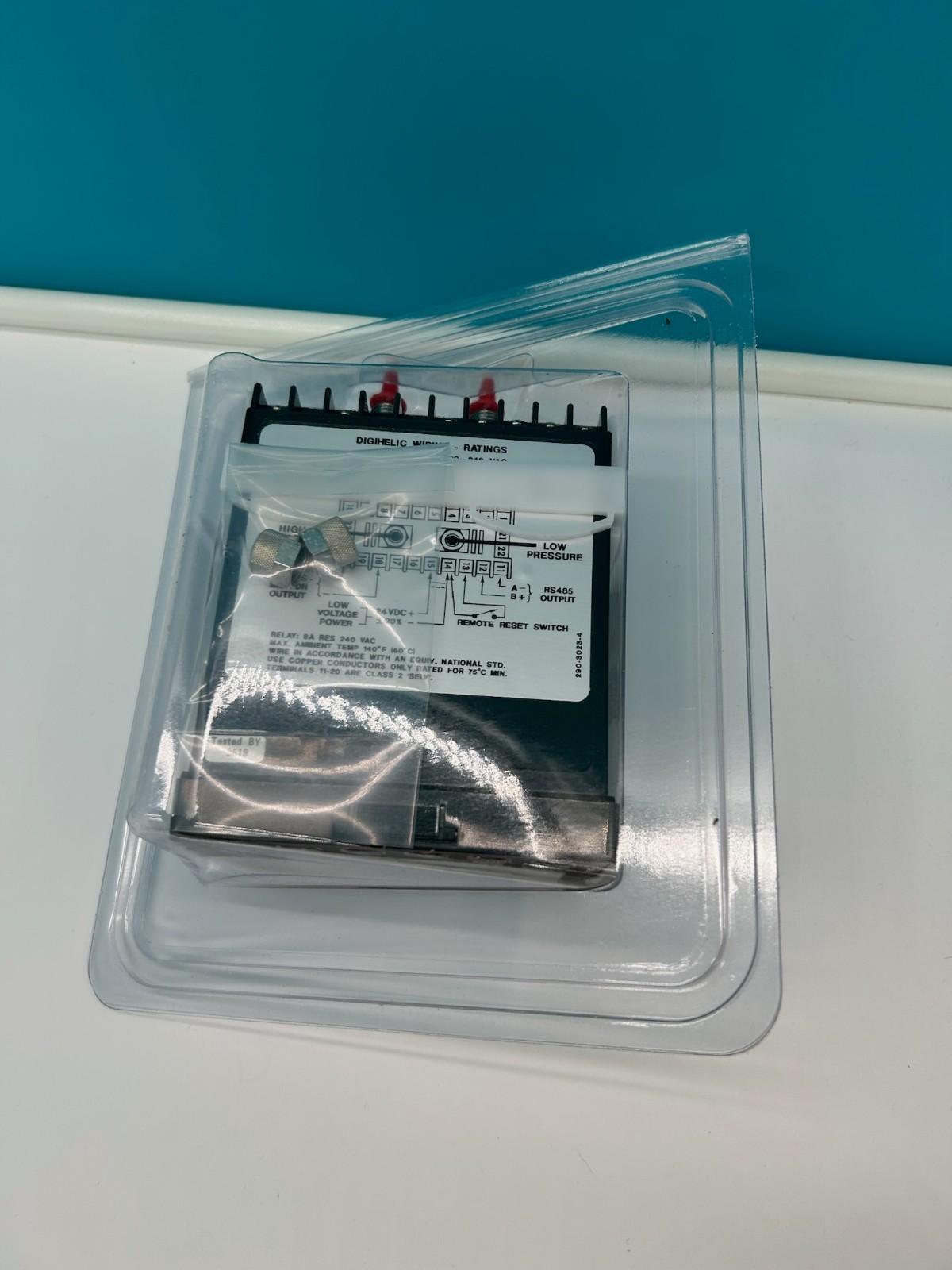 DWYER DIGIHELIC DH-006 3-in-1 Differential Pressure Controller