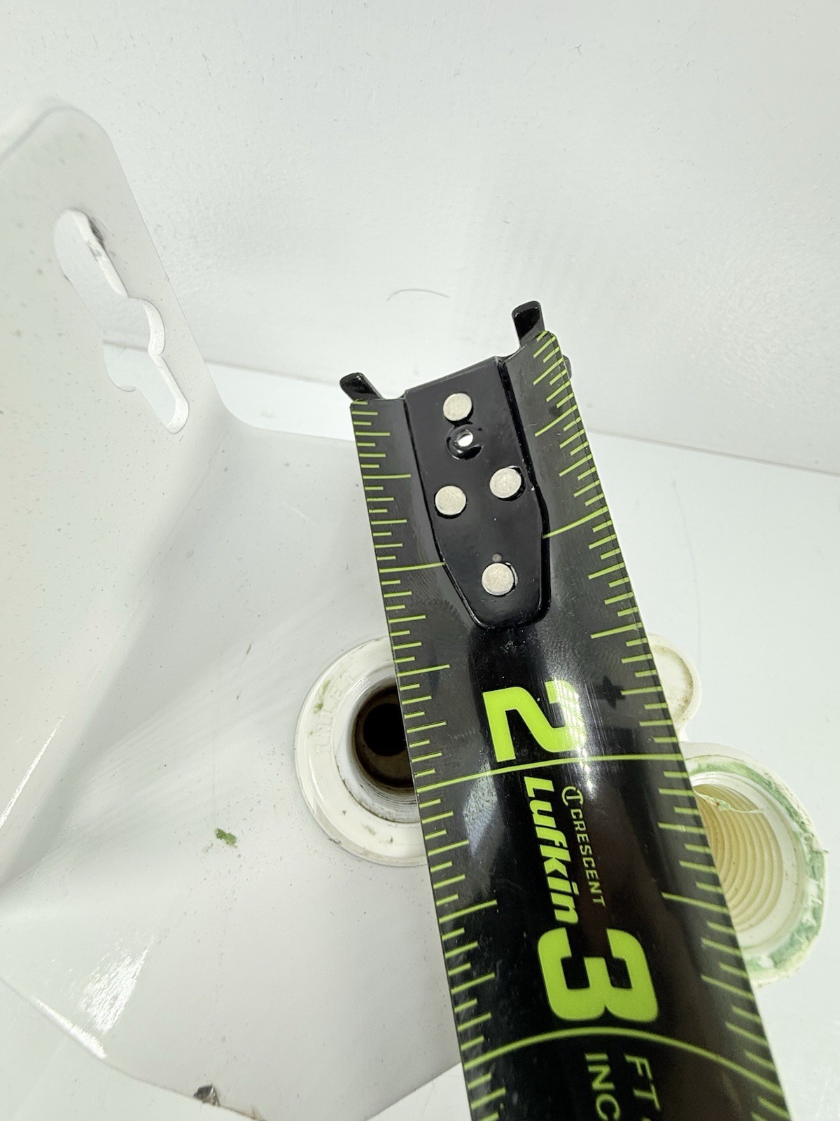 3M Aqua-Pure water filter system head unit. 3/8 replaceable cartridges.