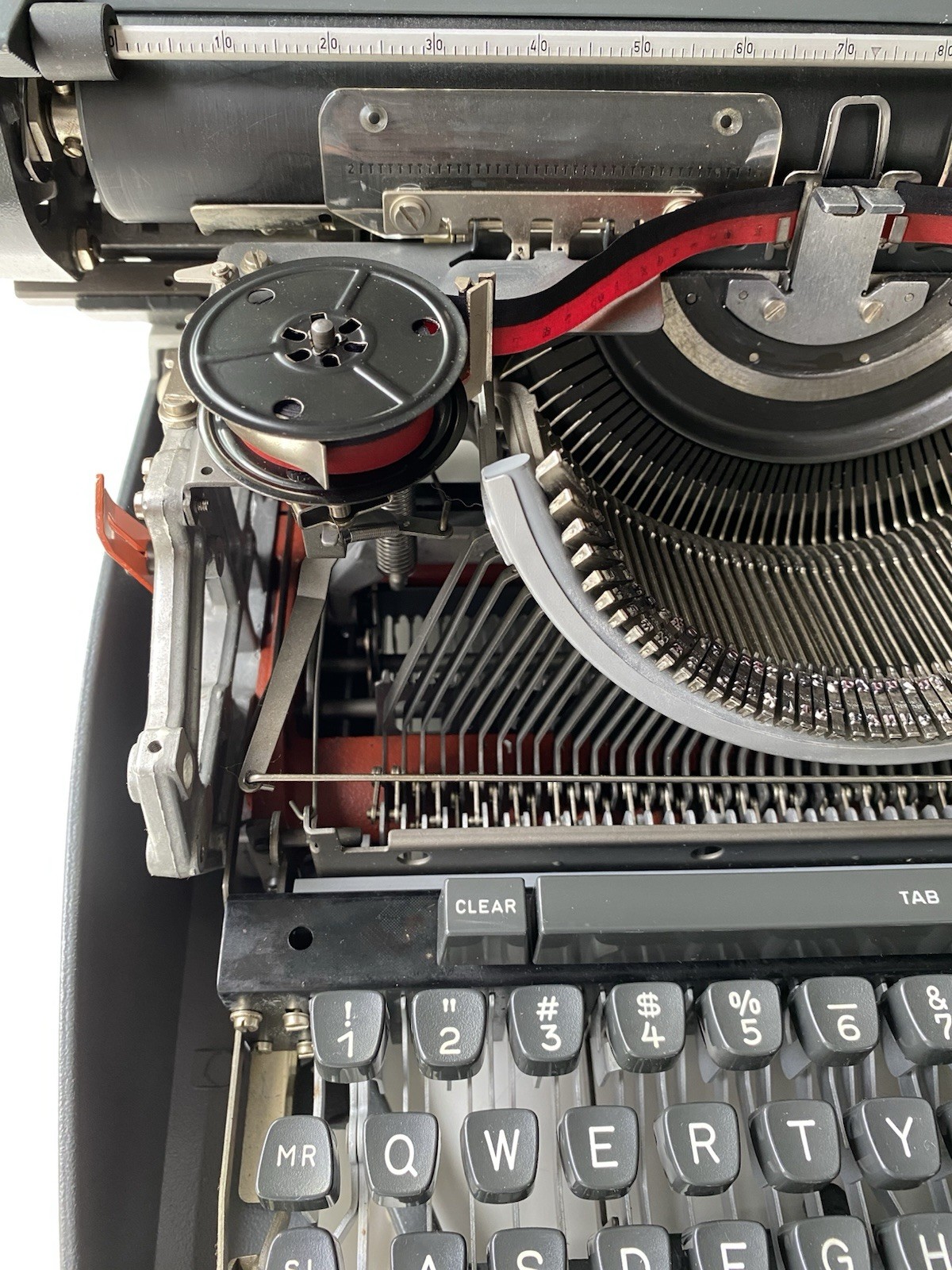 Olympia International SG3 Manual Typewriter w/ Dust Cover in Exc Clean Condition
