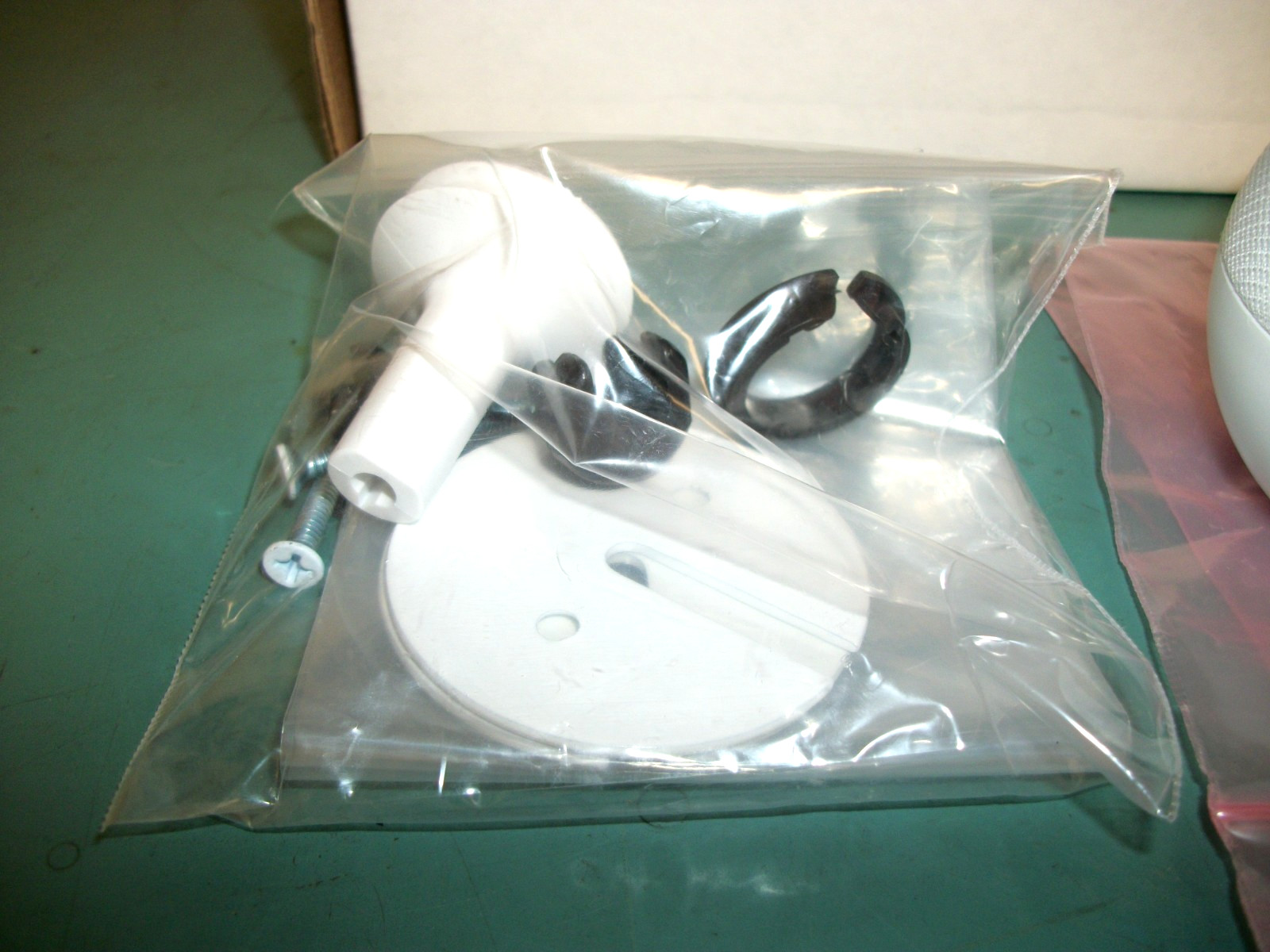 VADDIO CeilingMIC Overhead Microphone Model# 999-85100-000 – White. Open Box.