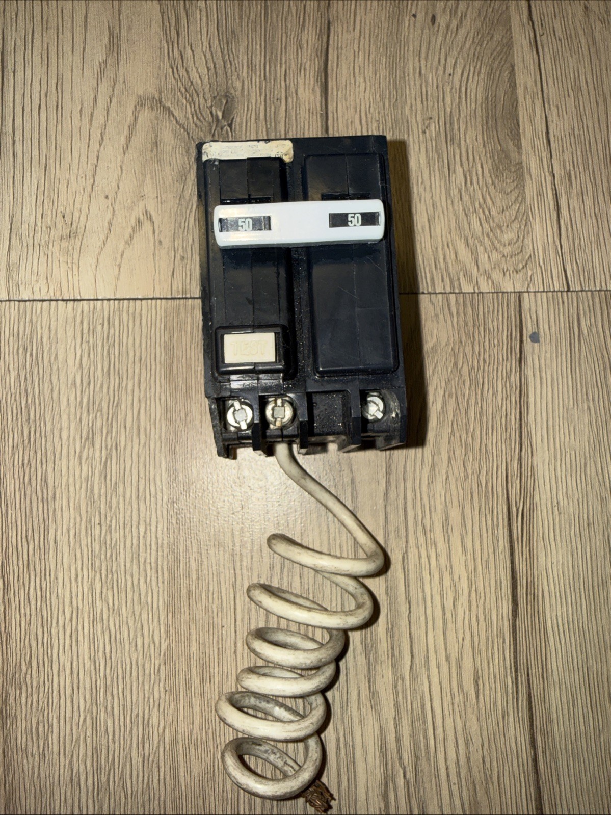 GE THQL2150GFT 50 Amp 240v Ground Fault Circuit Breaker CHIPPED