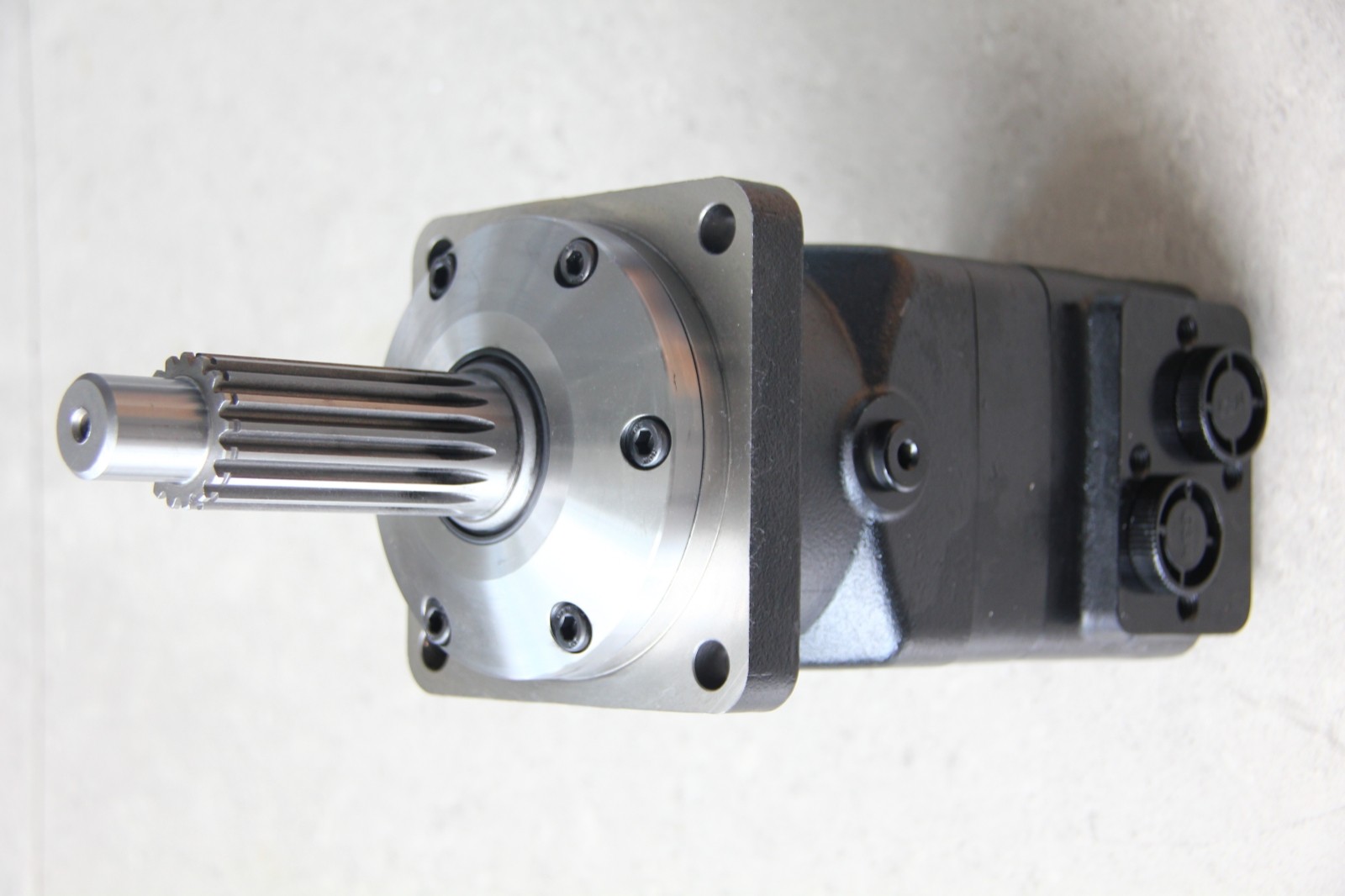 Hydraulic Drive Motor FOR Case 1838 1840 Skid Steer Loaders 141387A2 230 G2U