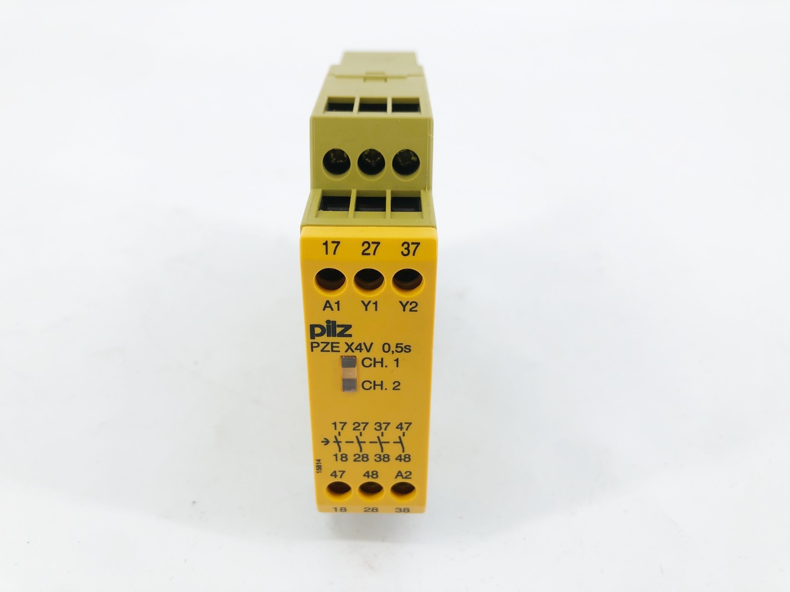New Pilz PZE X4V 0,5/24VDC 4N/O FIX Safety Relay 24VDC 2W 774580