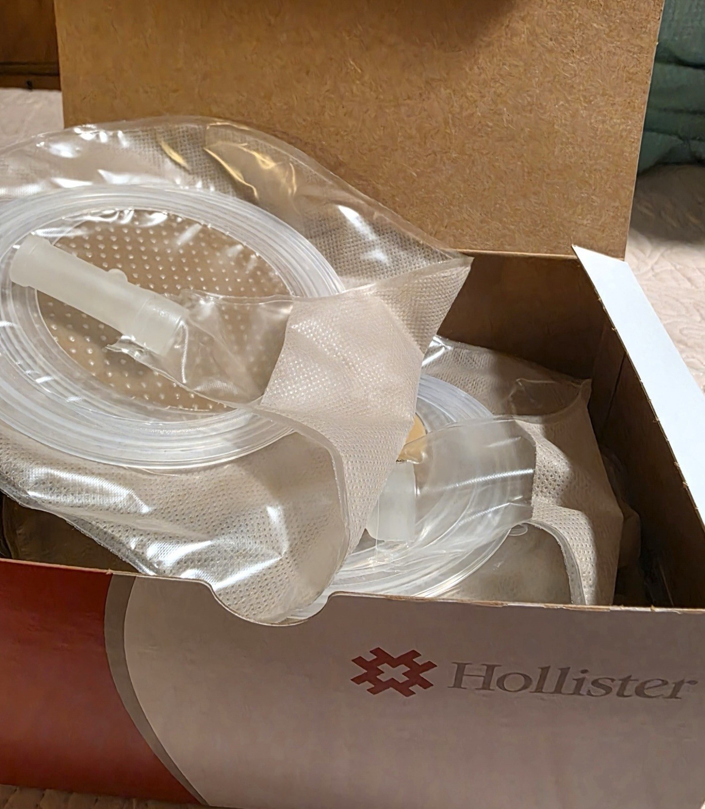 Hollister Premier Flextend 80110 One-Piece Drainable Urostomy Pouch Pre-Cut