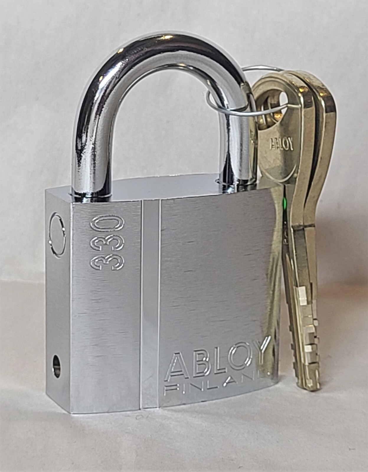 Abloy 330 High Security Padlock – Hardened Steel Shackle – Lockers, bikes, chain