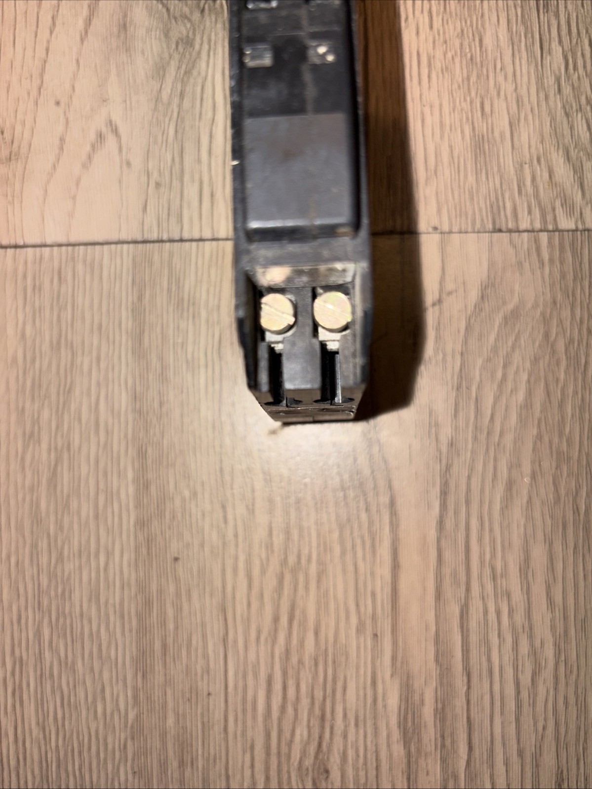Square D QOT2020 2 Pole 20 Amp Tandem QOT Circuit Breaker 20a Twin With Hook