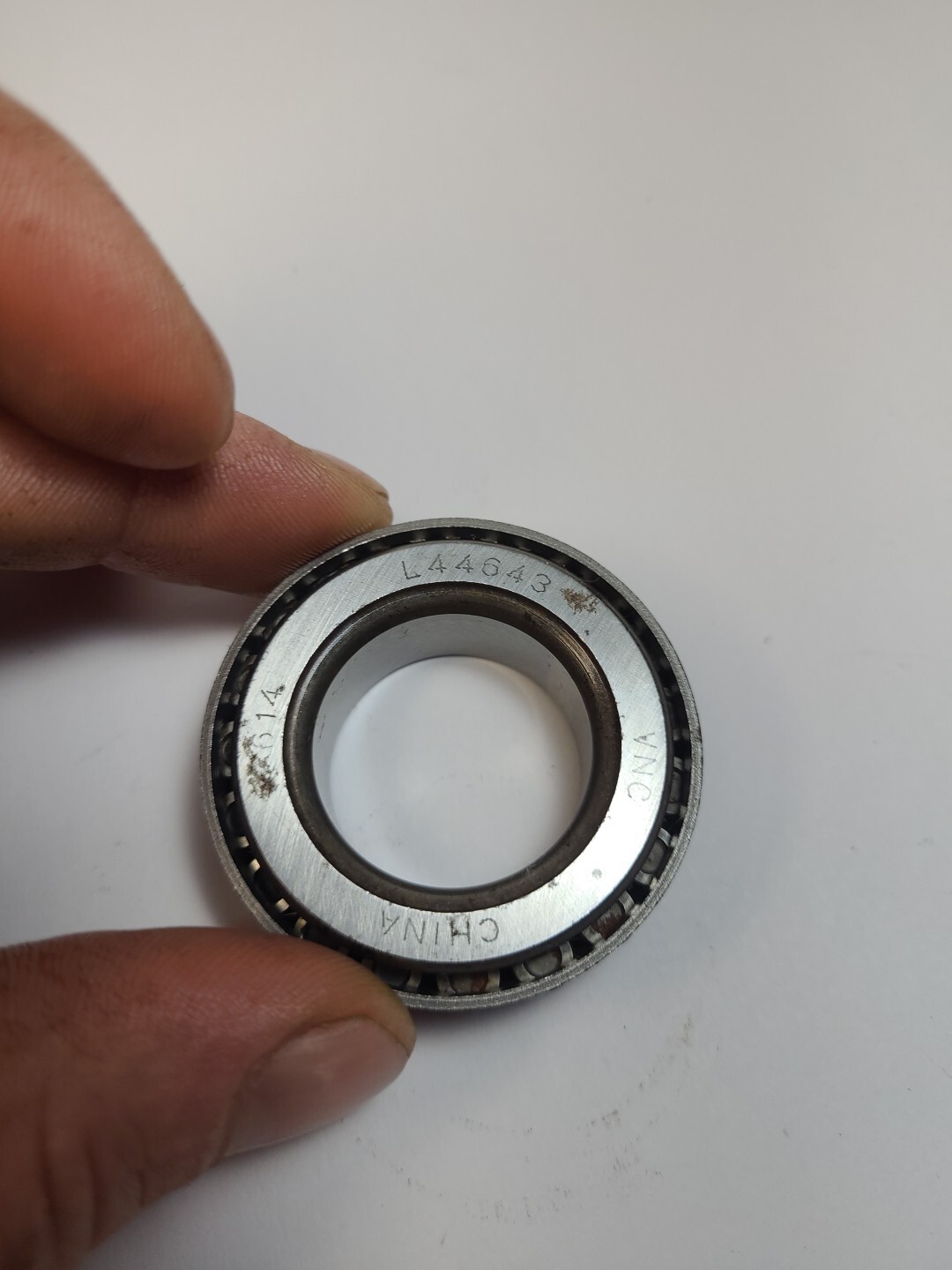 L44643 Tapered Roller Bearing Single Cone 1″ Bore 0.58″ Width
