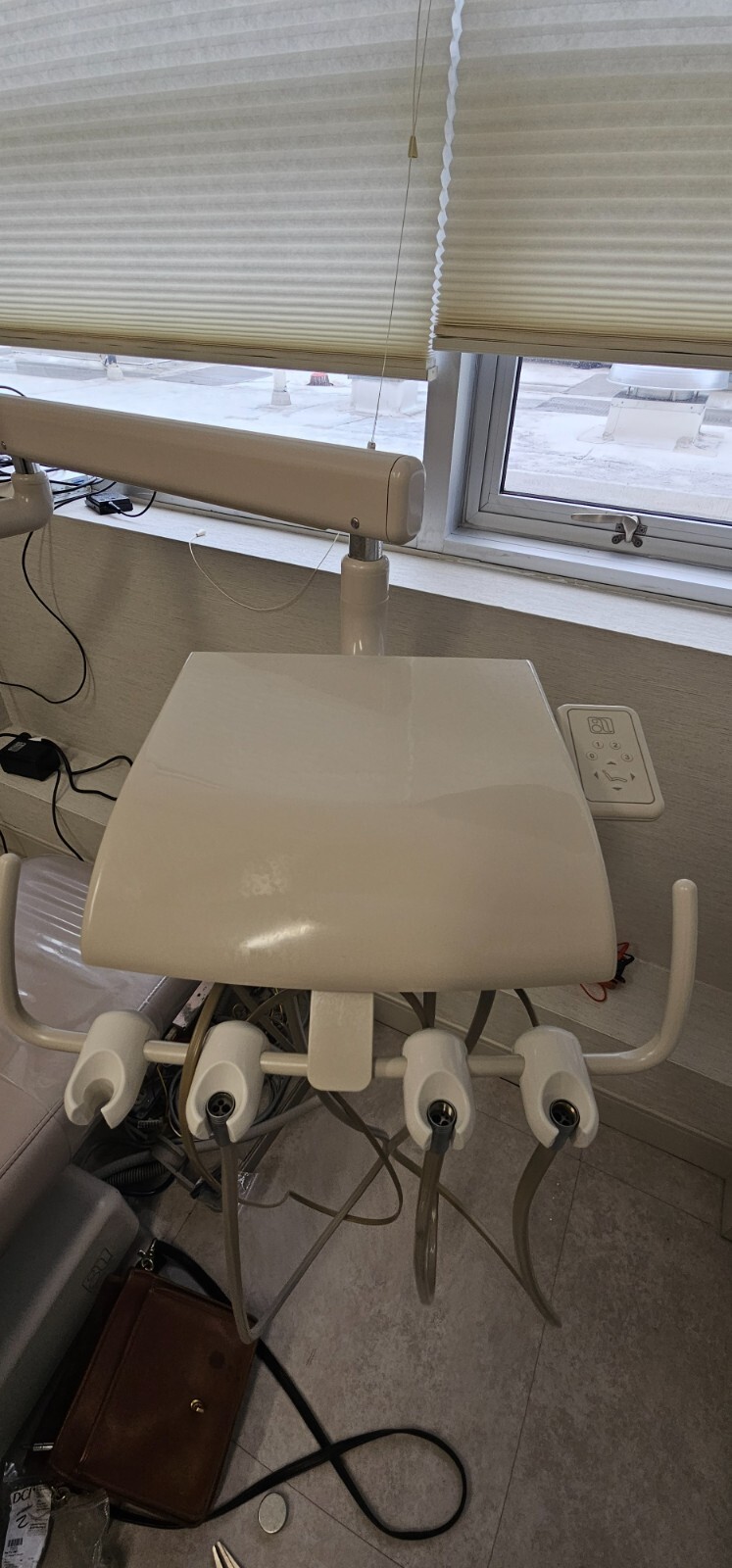 Adec dental chair 1040