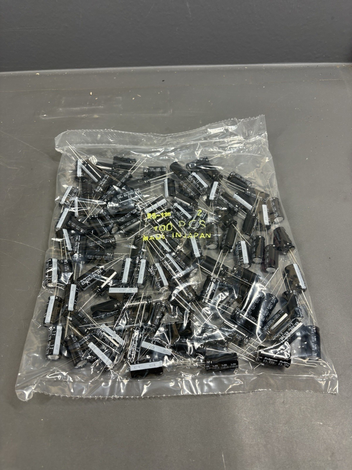 Rubycon ZL 330uF 63V Electrolytic Capacitor Low Impedance 105°C 50 pcs