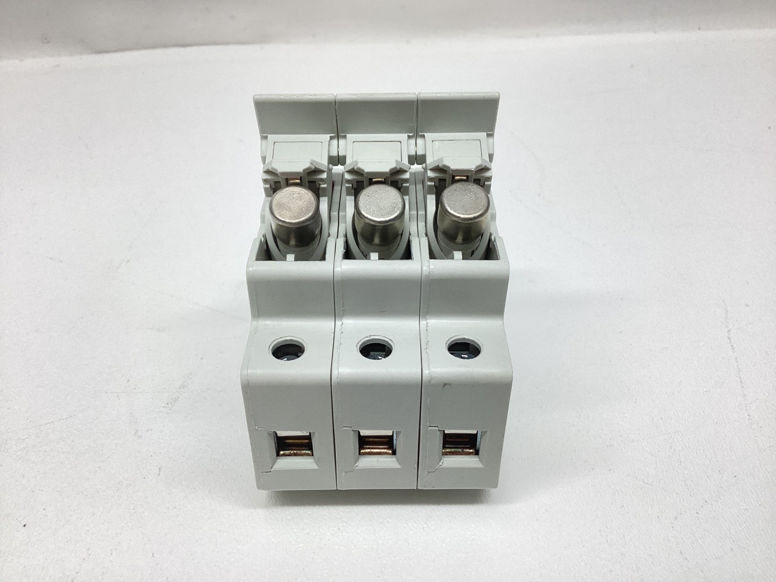 (4) MERSEN FERRAZ SHAWMUT 3-POLEUSM31 FUSE HOLDER ULTRASAFE Y219073 WARRANTY