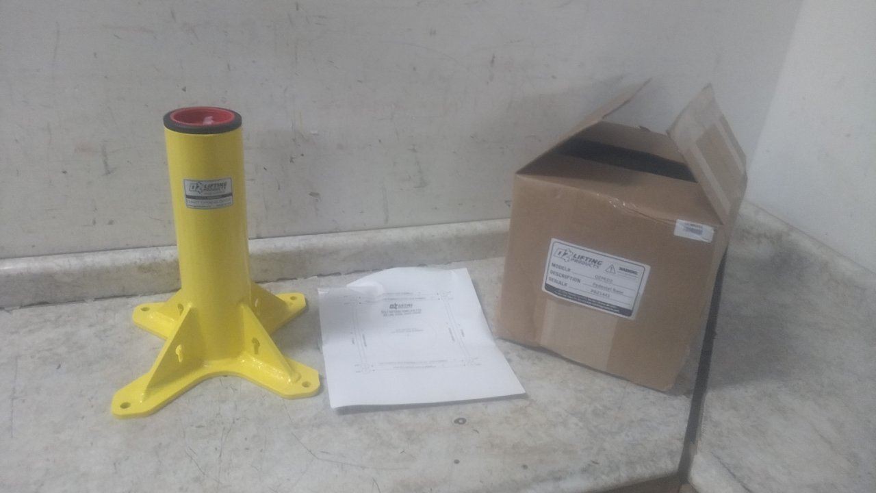 Oz Lifting Products OZPED2 3.05 In Mast Diameter 1000 Lb Cap Steel Mounting Base